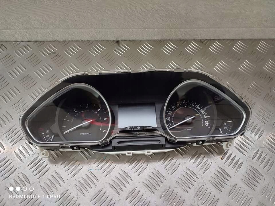 peugeot 208 спидометр часы 9675182780D