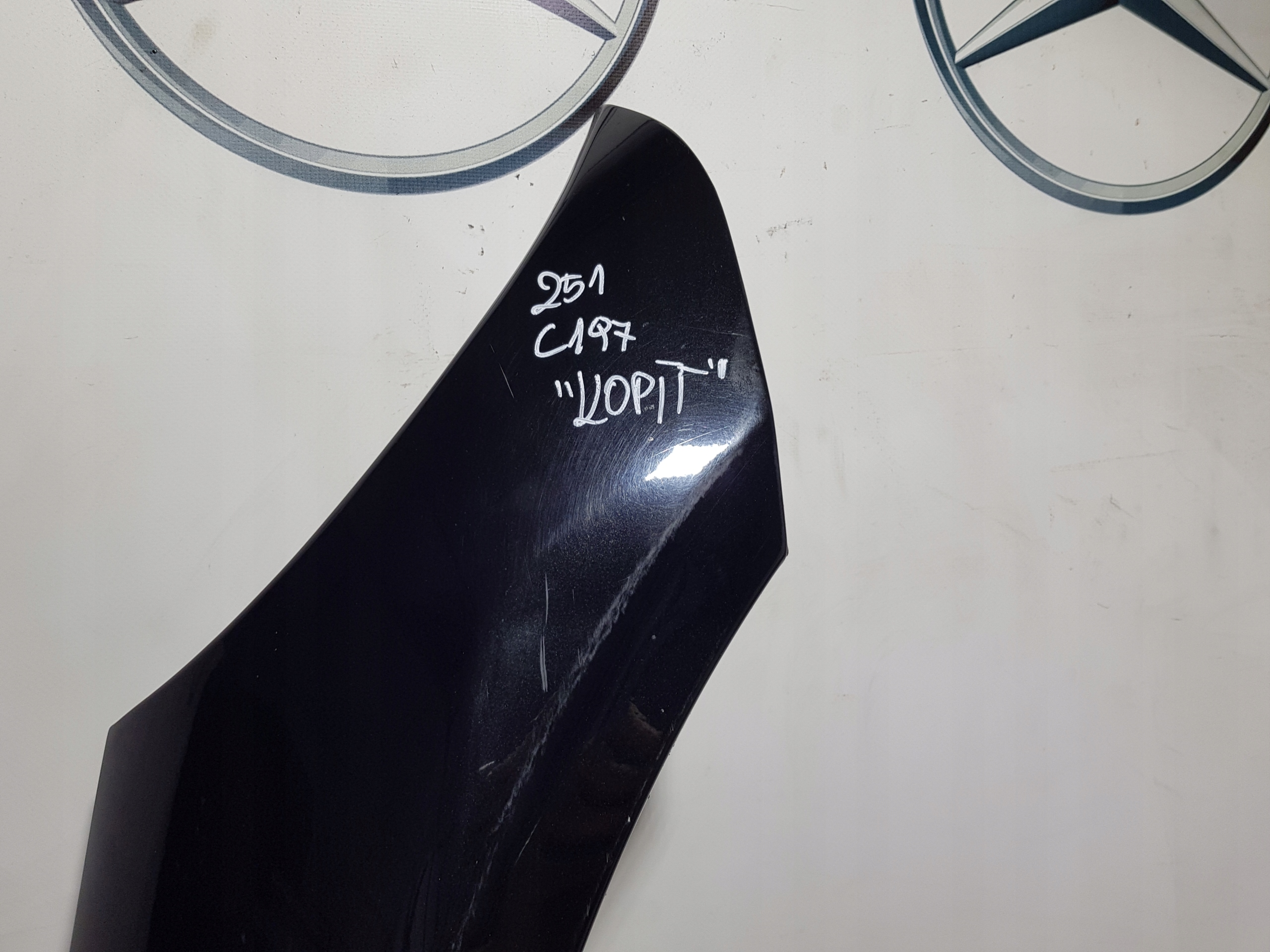 fender right front MERCEDES W251 C197 197