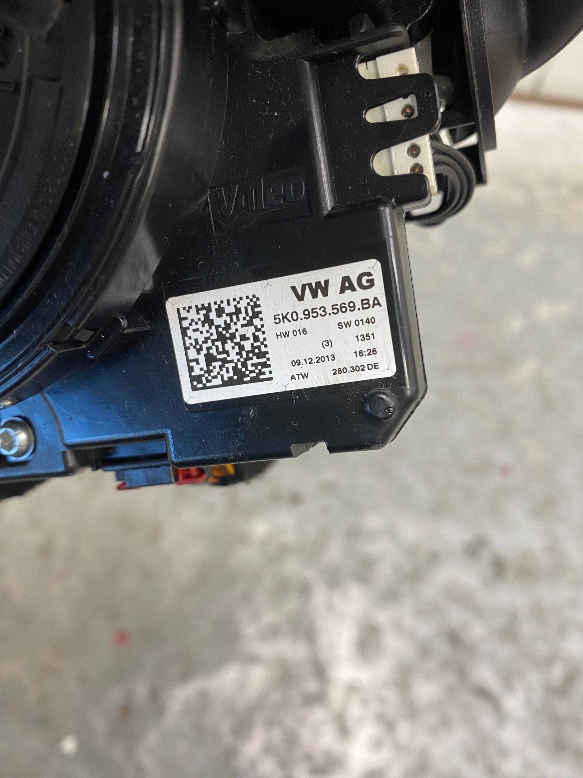 VW PASSAT B7 switch control ring airbag 5K0953569BA
