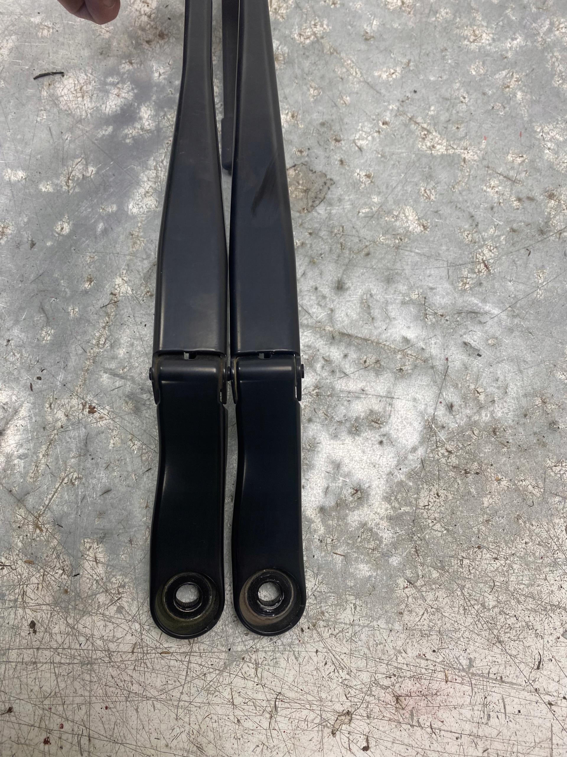 FORD KA + PLUS 1.2 ablaktörlőkar ablaktörlők E4B517C495CB