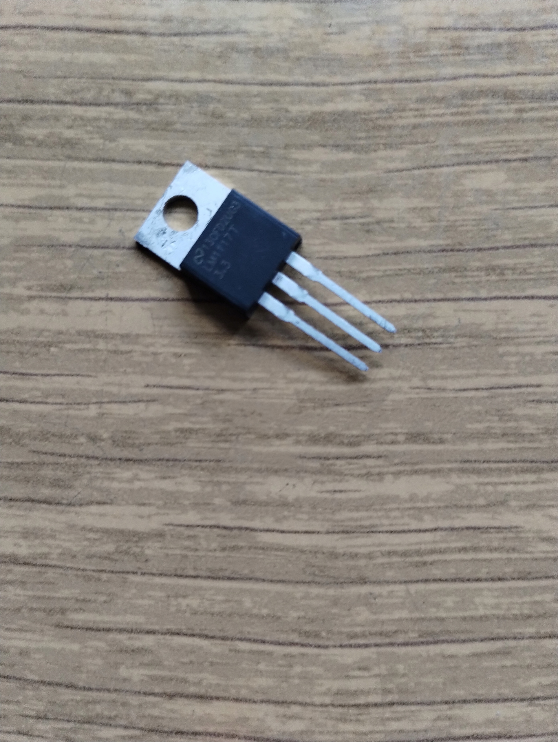 Stabilizator napięcia LM1117T 3.3V, do arduino Kod producenta LM1117T