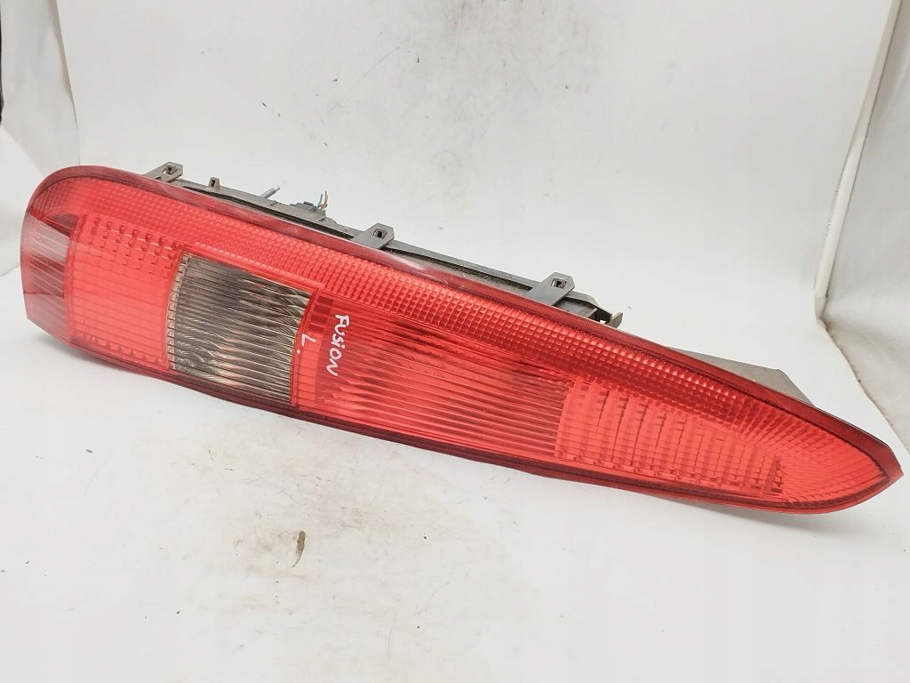 Ford Fusion and light left rear part rear