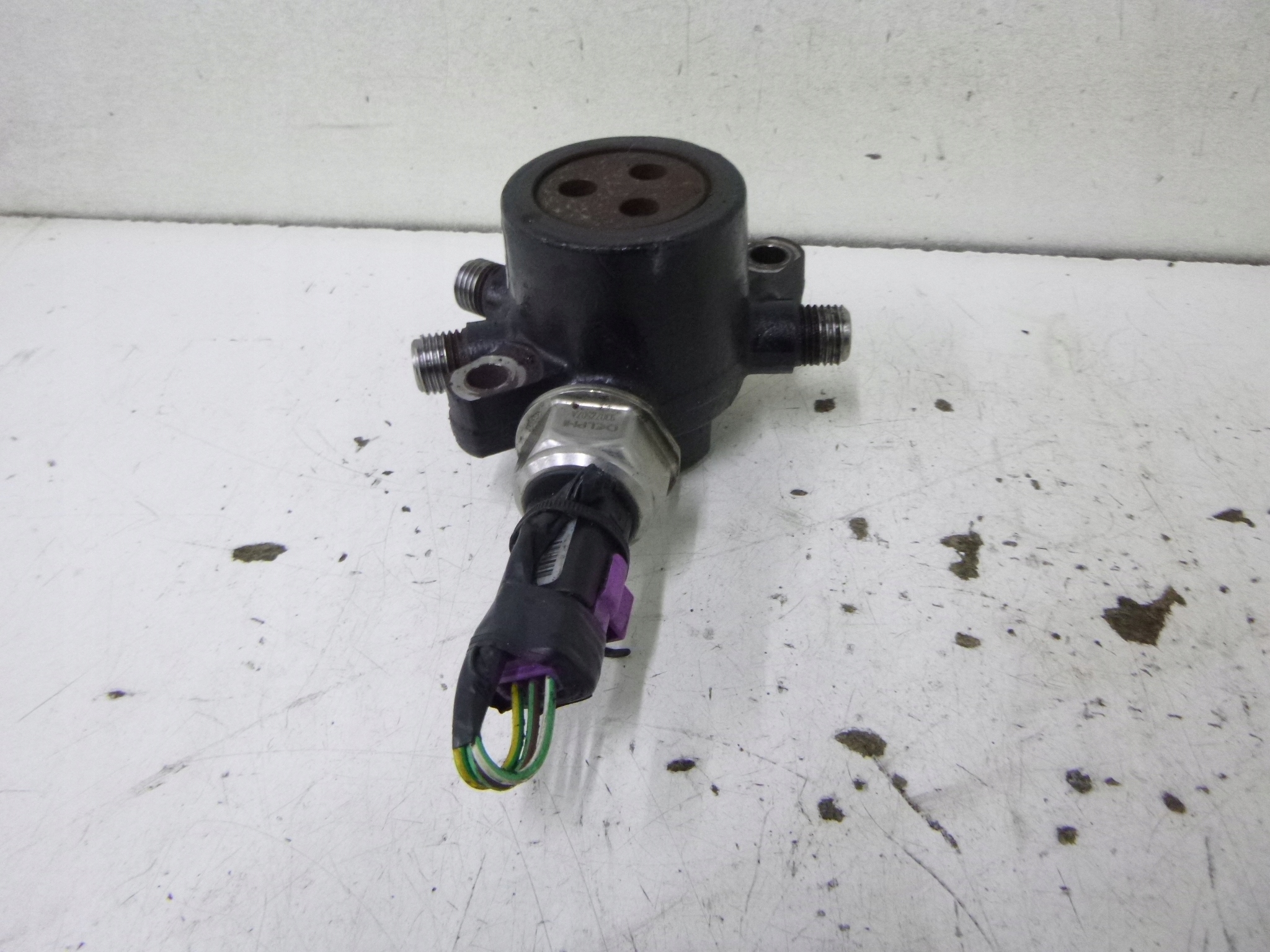 Rozdzielacz paliwa Ford Focus 1.8TDCI Producent części Ford OE