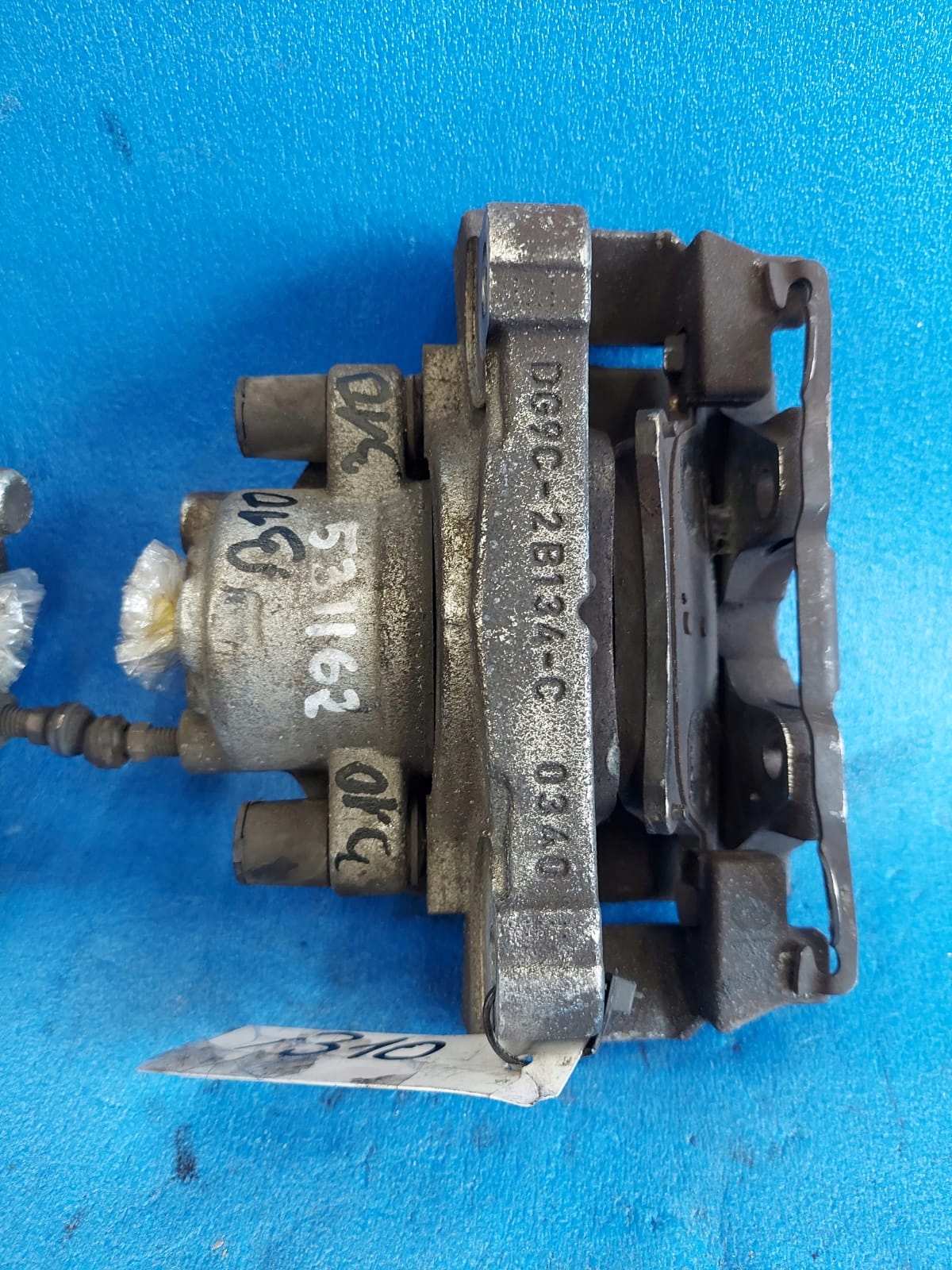 calipers front FORD MONDEO MK5 left and right DG9C