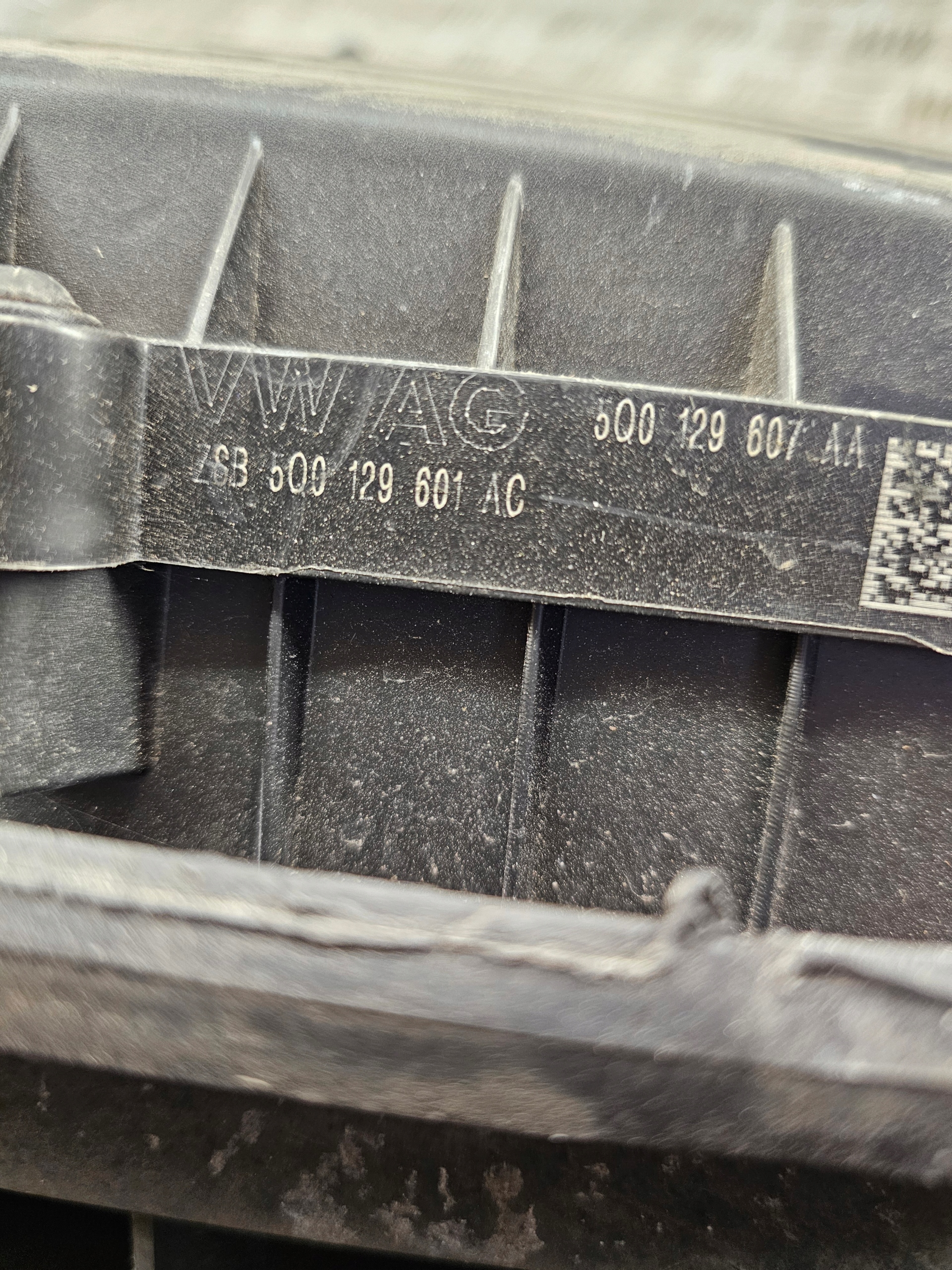 VW SEAT SKODA A3 Gehäuse filter luft 5Q0129607AA