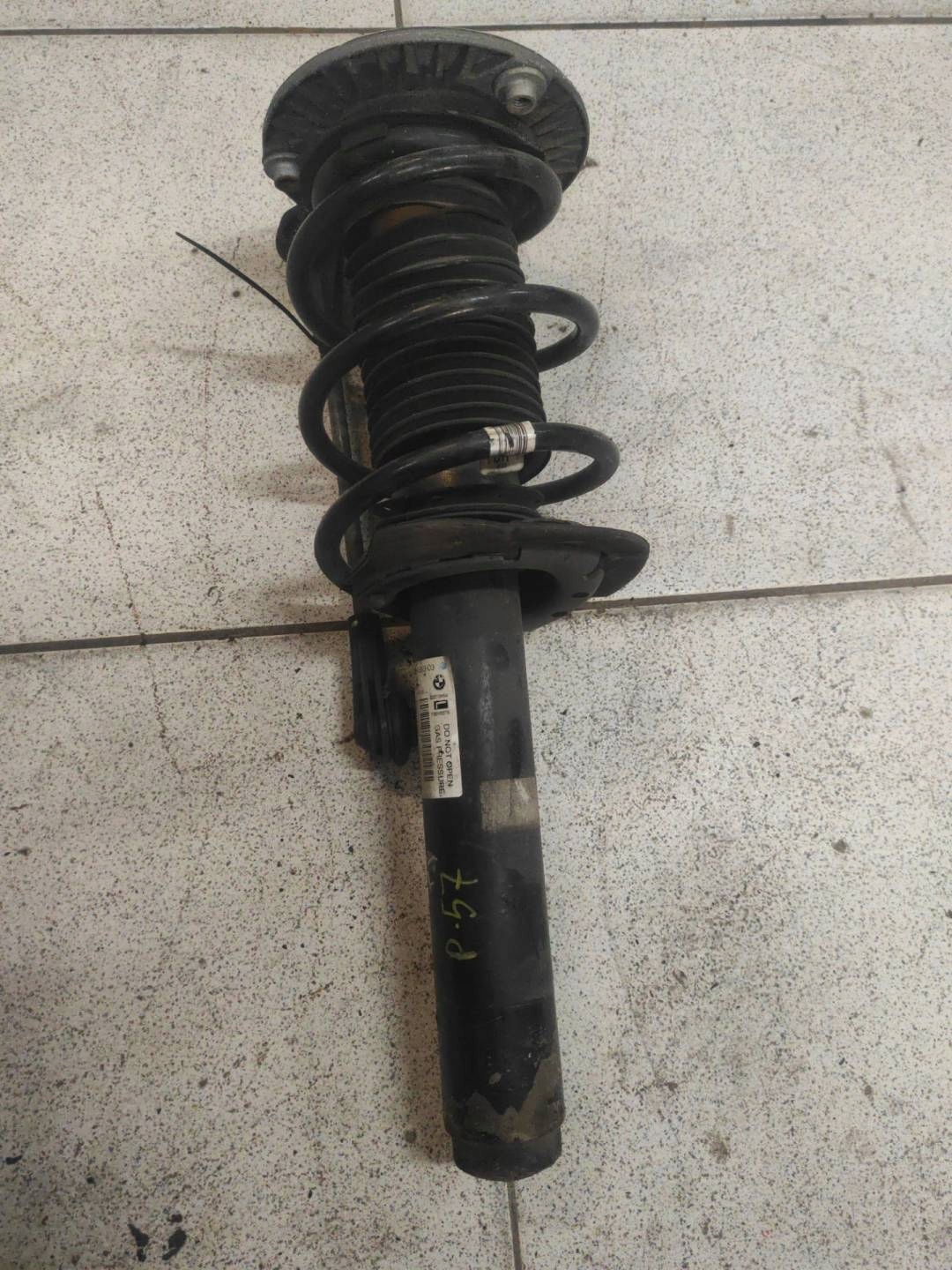 shock absorber front left side BMW 3 X-Drive F30 2015rok 2.0 TB.,