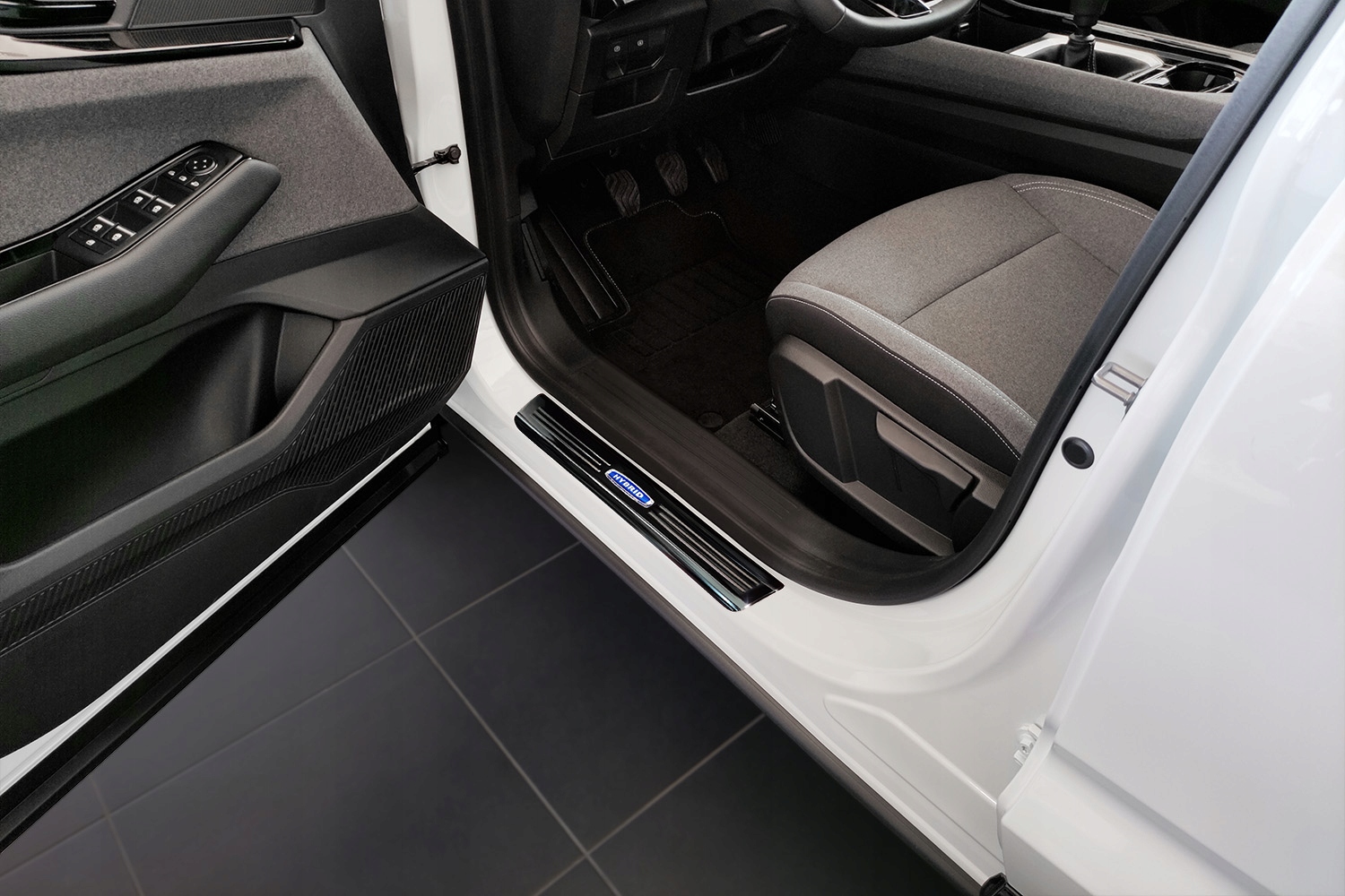 RENAULT AUSTRAL RHN 2022- NAKŁADKI LISTWY PROGOWE PROGI Numer katalogowy producenta 2/18041