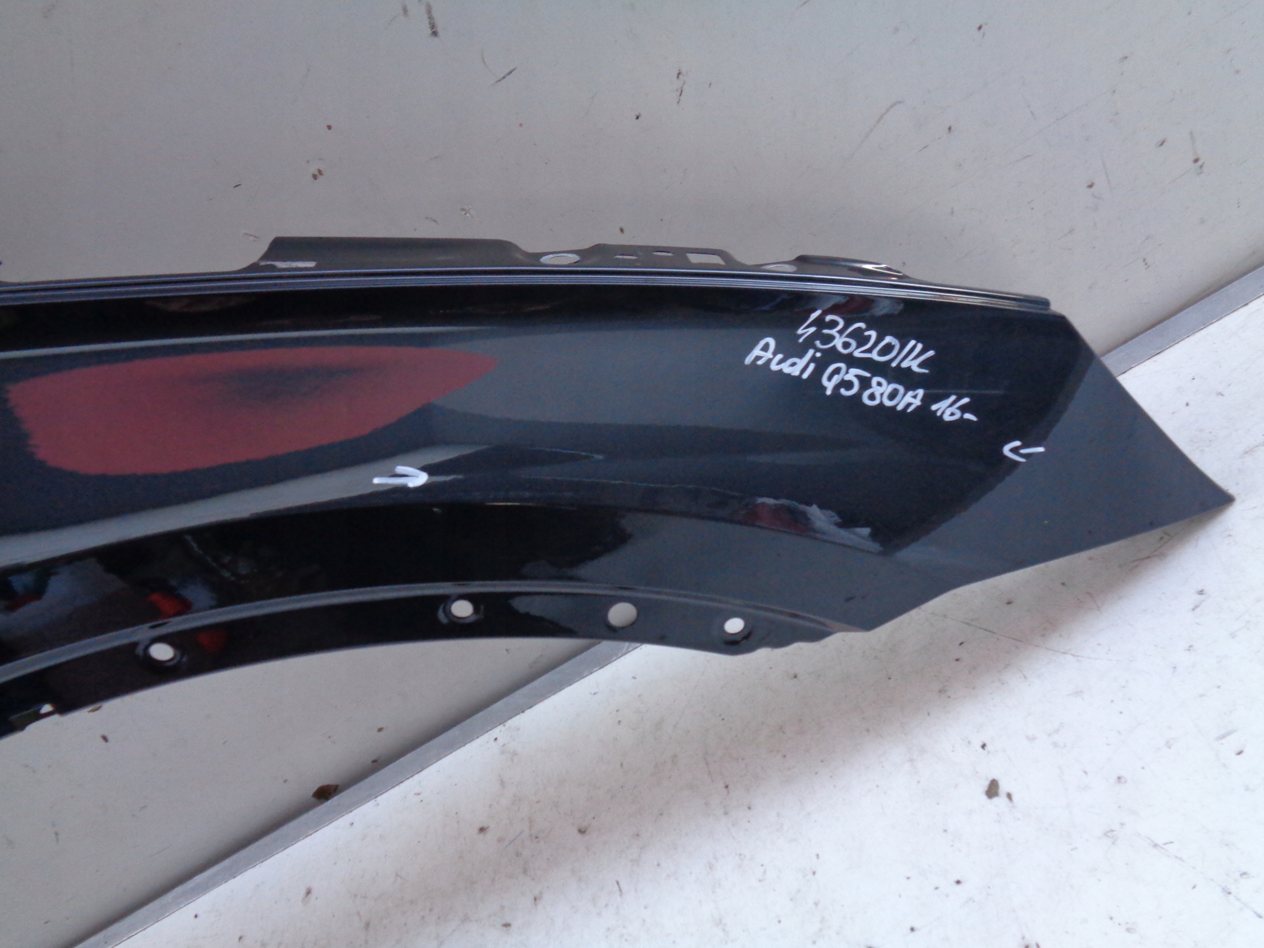 BŁOTNIK PRAWY PRZEDNI AUDI Q5 II 80A 16- NR 43620 Producent części Audi OE