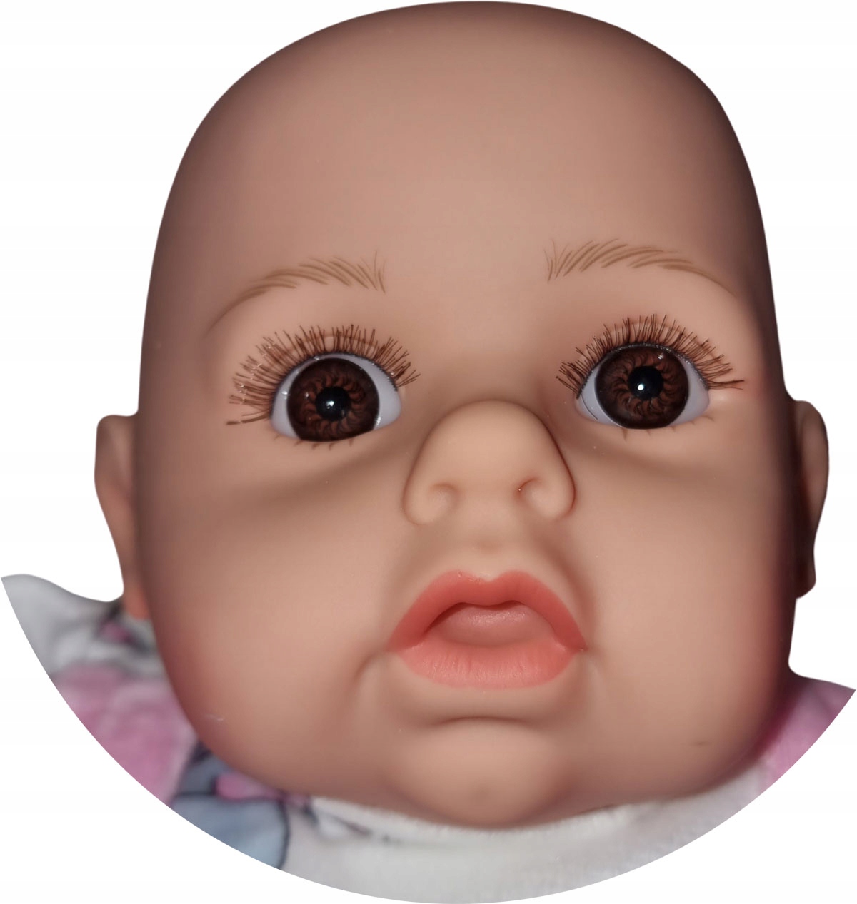 LALKA BOBAS MÓWI I ŚPIEWA USZKODZONA 66 - wady Materiał tkanina