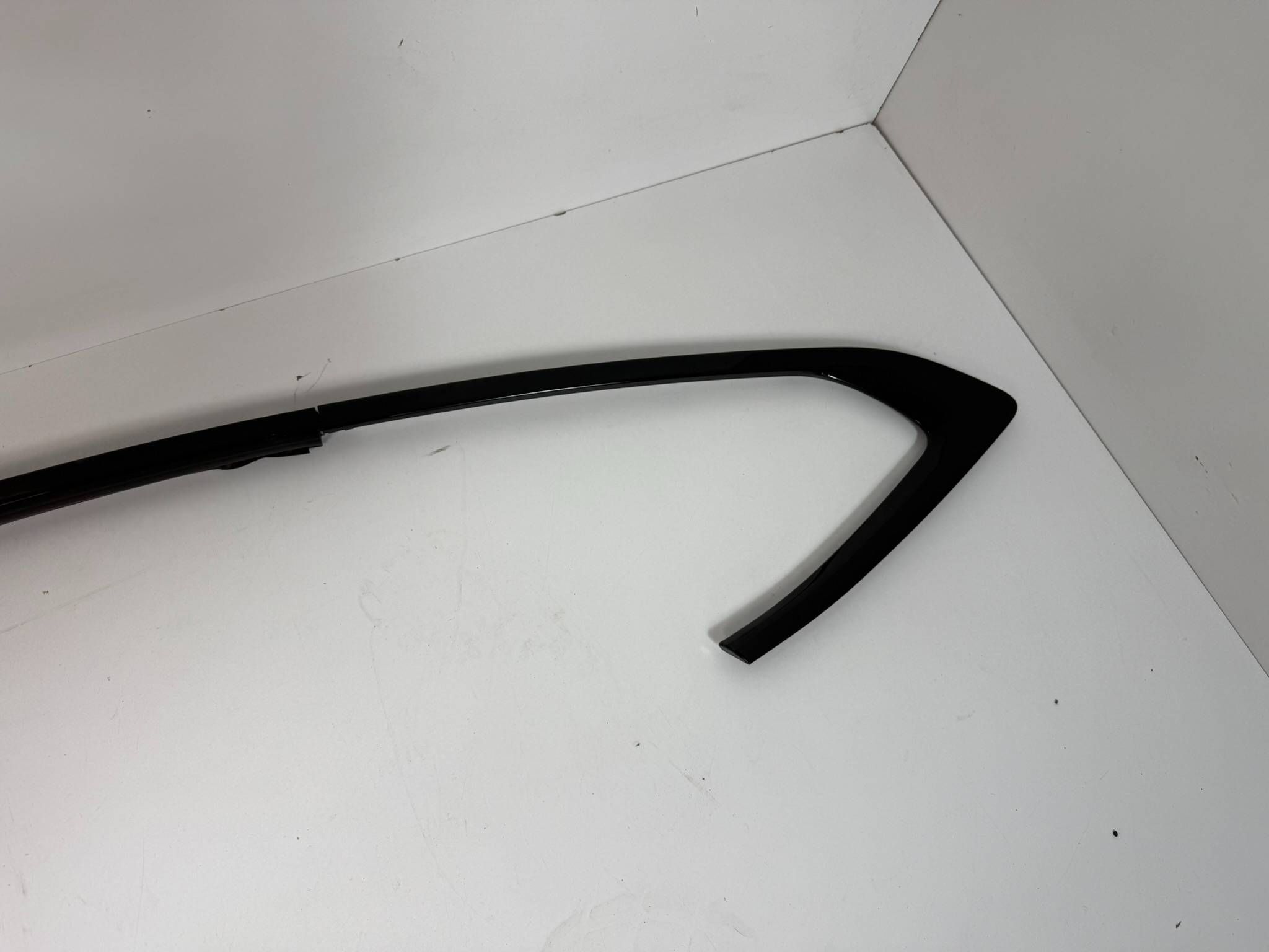 BMW G26 7482989 lišta střešním levá 5A5C0B3