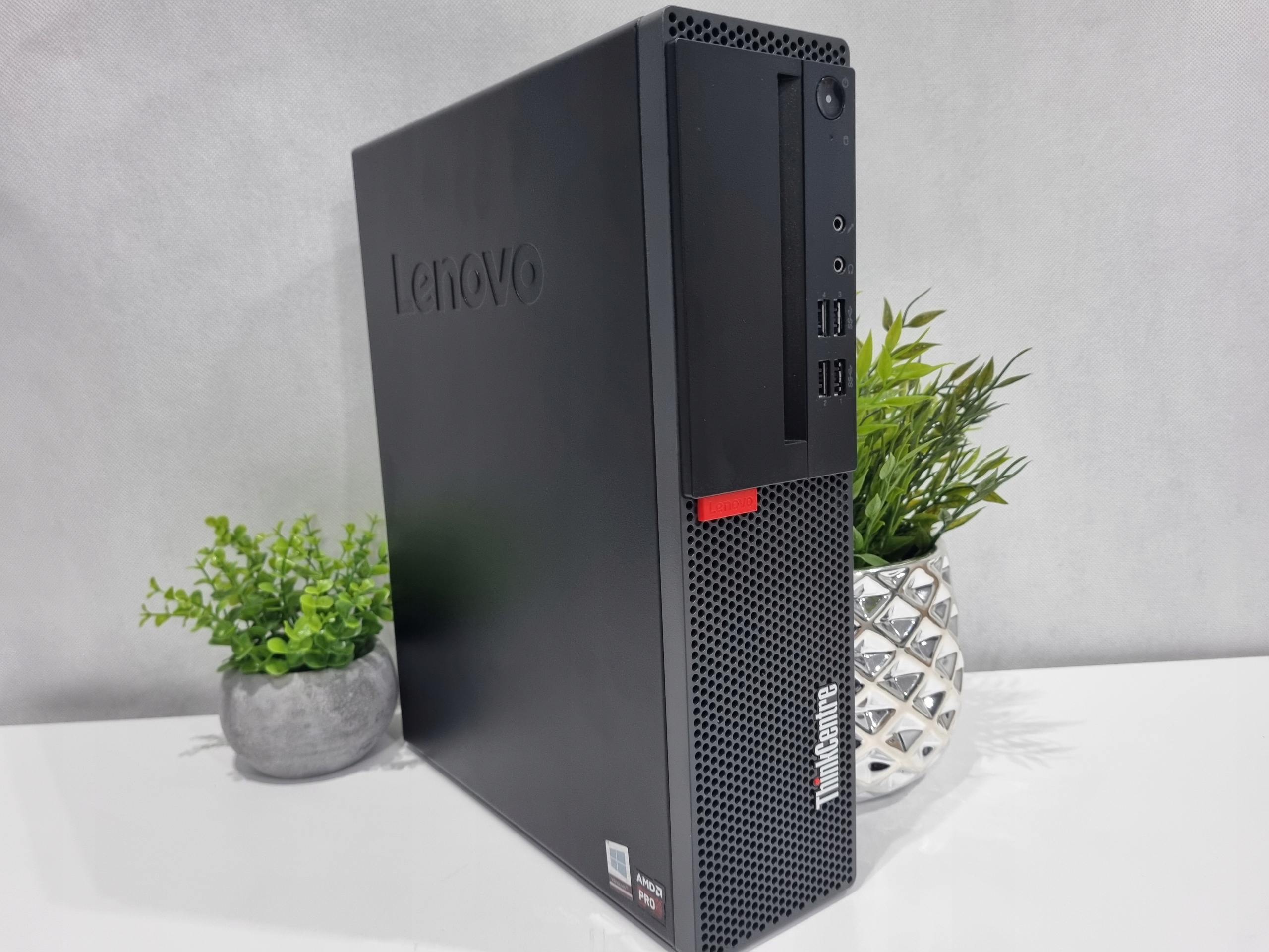 LENOVO M725s A10-8770 R7 10 RDZENI 8GB 120SSD W11 Chipset karty graficznej AMD Radeon R7