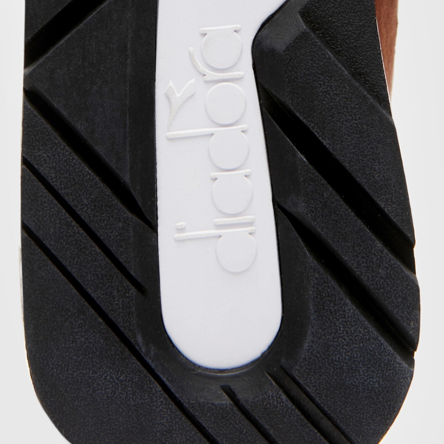 Sneakersy DIADORA S8000 OVERLAND Kolor brązowy