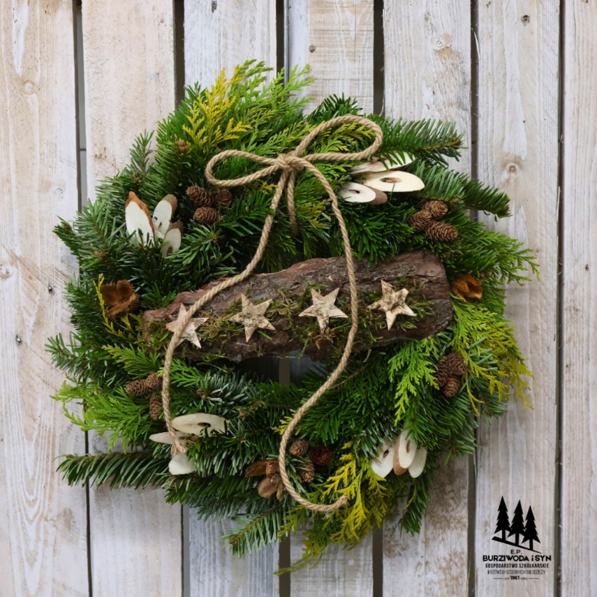 Vánoční věnec Eko z kavkazské jedle se šiškami