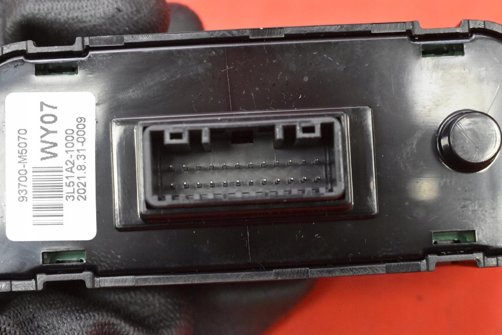 PANEL PRZYCISKOW 93700-M5070 HYUNDAI NEXO 161 KM 18