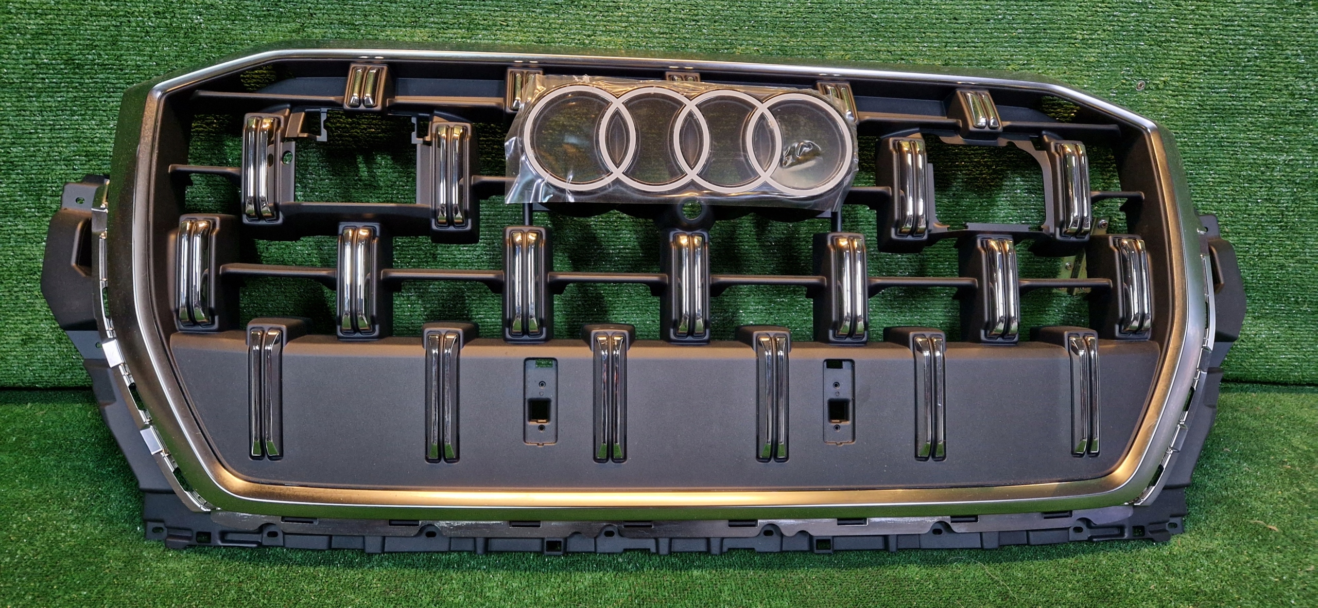 Audi Q7 Kühlergrill FRONTGRILL Kühlergitter 4M0853651BE - Thumbnail 4