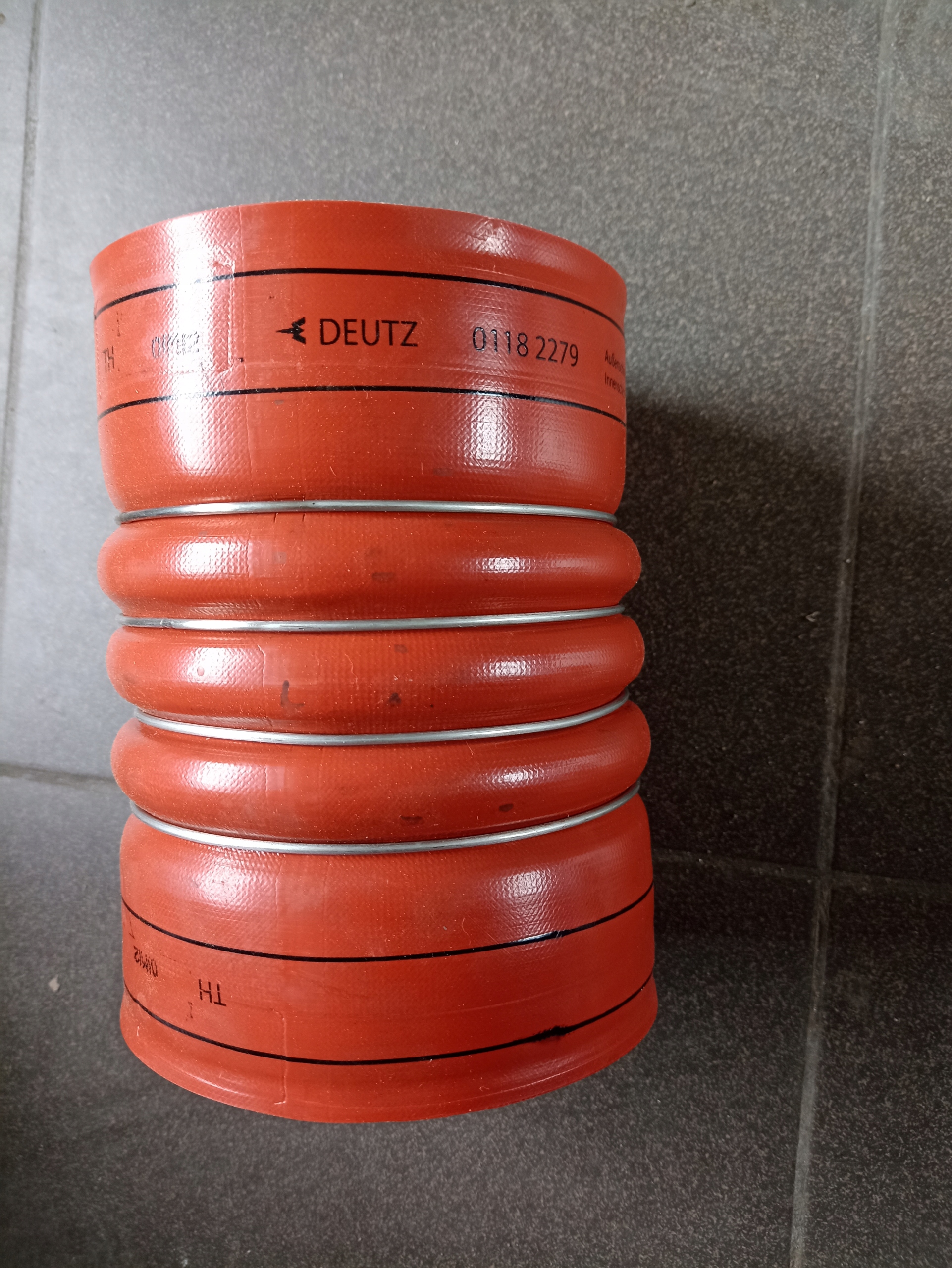 Кабель інтеркулера Deutz 01182279