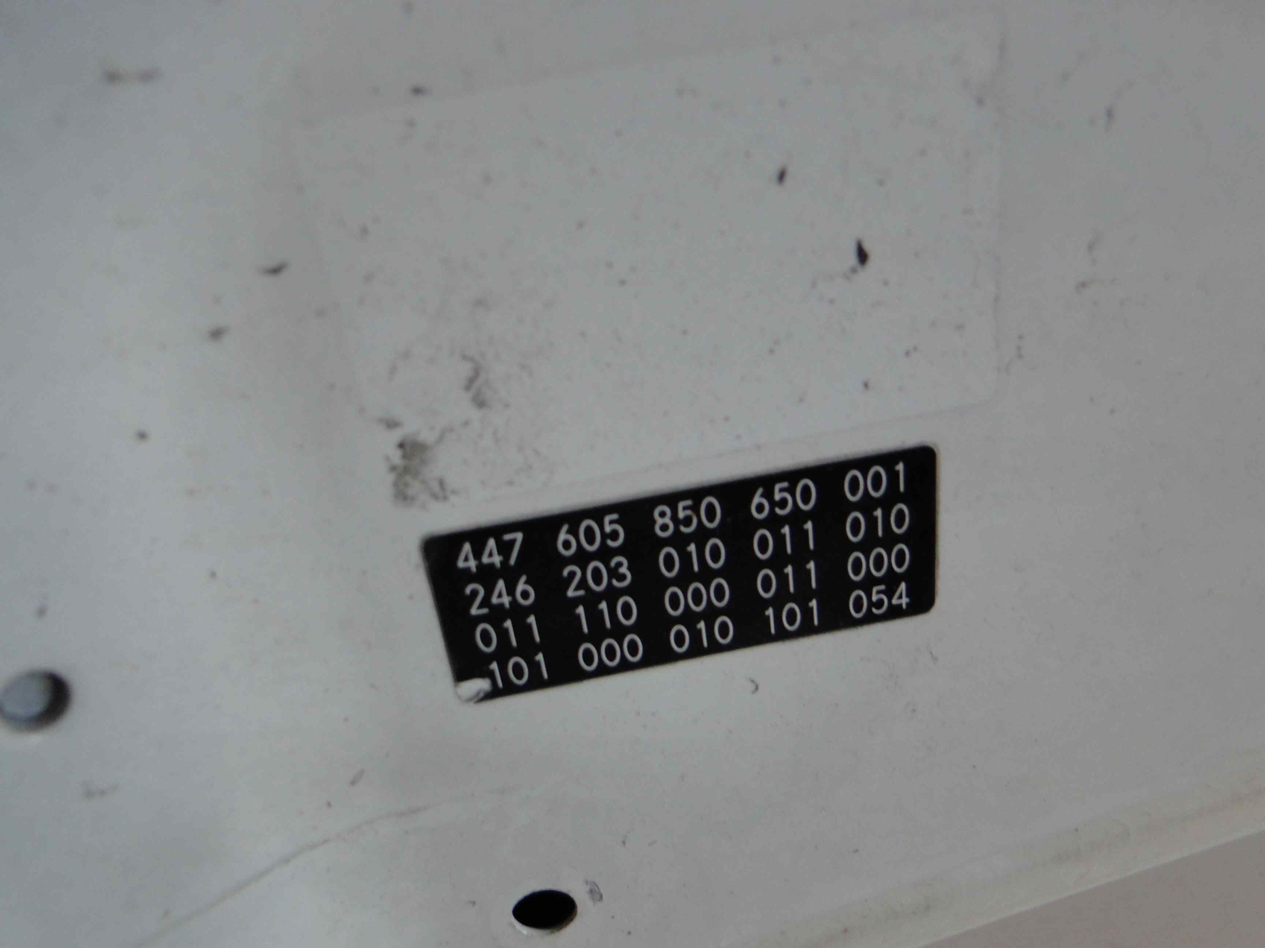 MERCEDES B KLASA W246 246 LIFT MASKA POKRYWA 650 Kolor biały