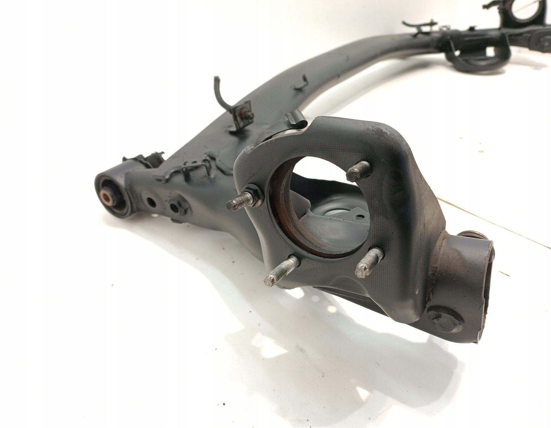 BELKA OŚ TYLNA TYŁ ZAWIESZENIA TOYOTA SIENNA 2003-2010R Numer katalogowy części -