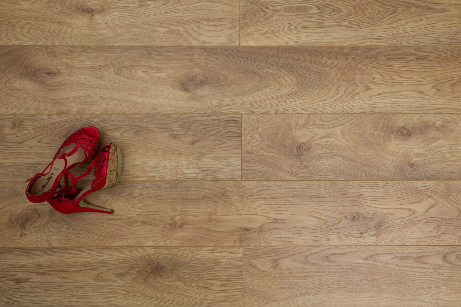 PANELE PODŁOGOWE KRONOTEX MAMMUT AC5 12MM Jednostka sprzedaży m2