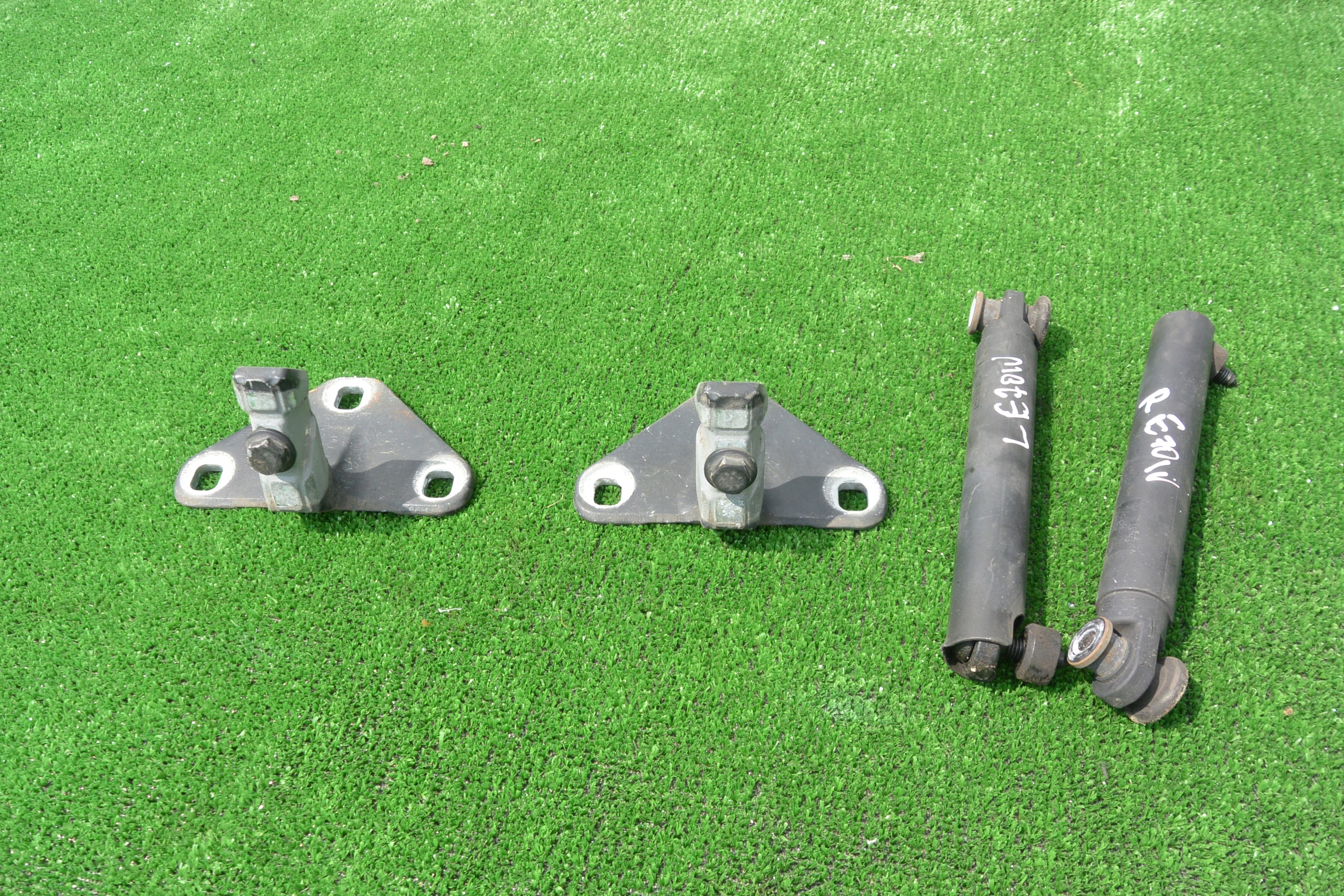 SILOWNIKI SCHARNIERE BURTY KPL BMW X5 X6 E70 E71