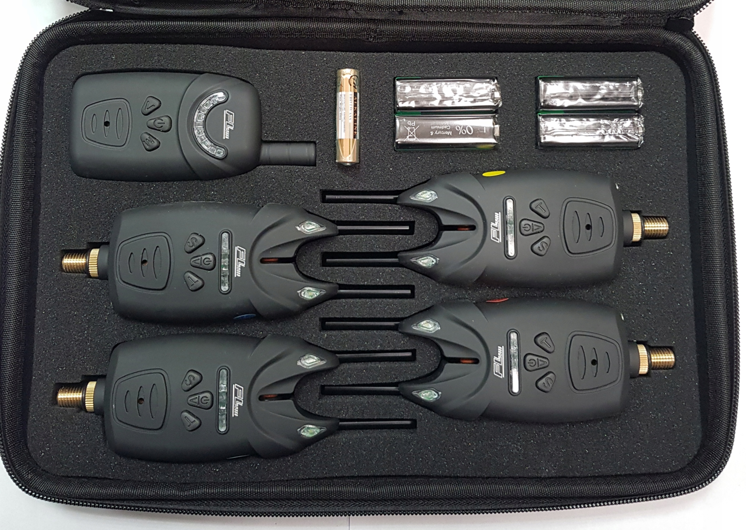 Elektroniczny sygnalizator brań Karpiowy Fl Centralka 4+1 walizka