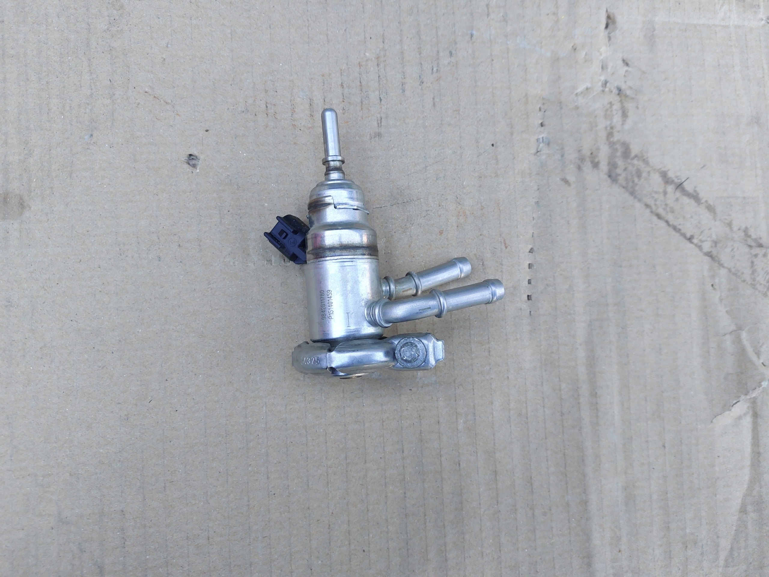 injector ADBLUE OPEL COMBO E 1.5 dCi new 23r