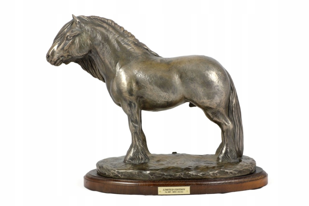 Kuc Fell soška žrebca, silueta koňa, socha, trofej, odmena