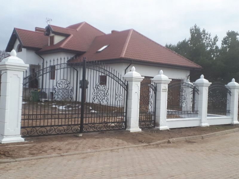 OGRODZENIA DWORKOWE ,SŁUP,PRZĘSŁA ,STYLOWE Szerokość elementu 40 cm