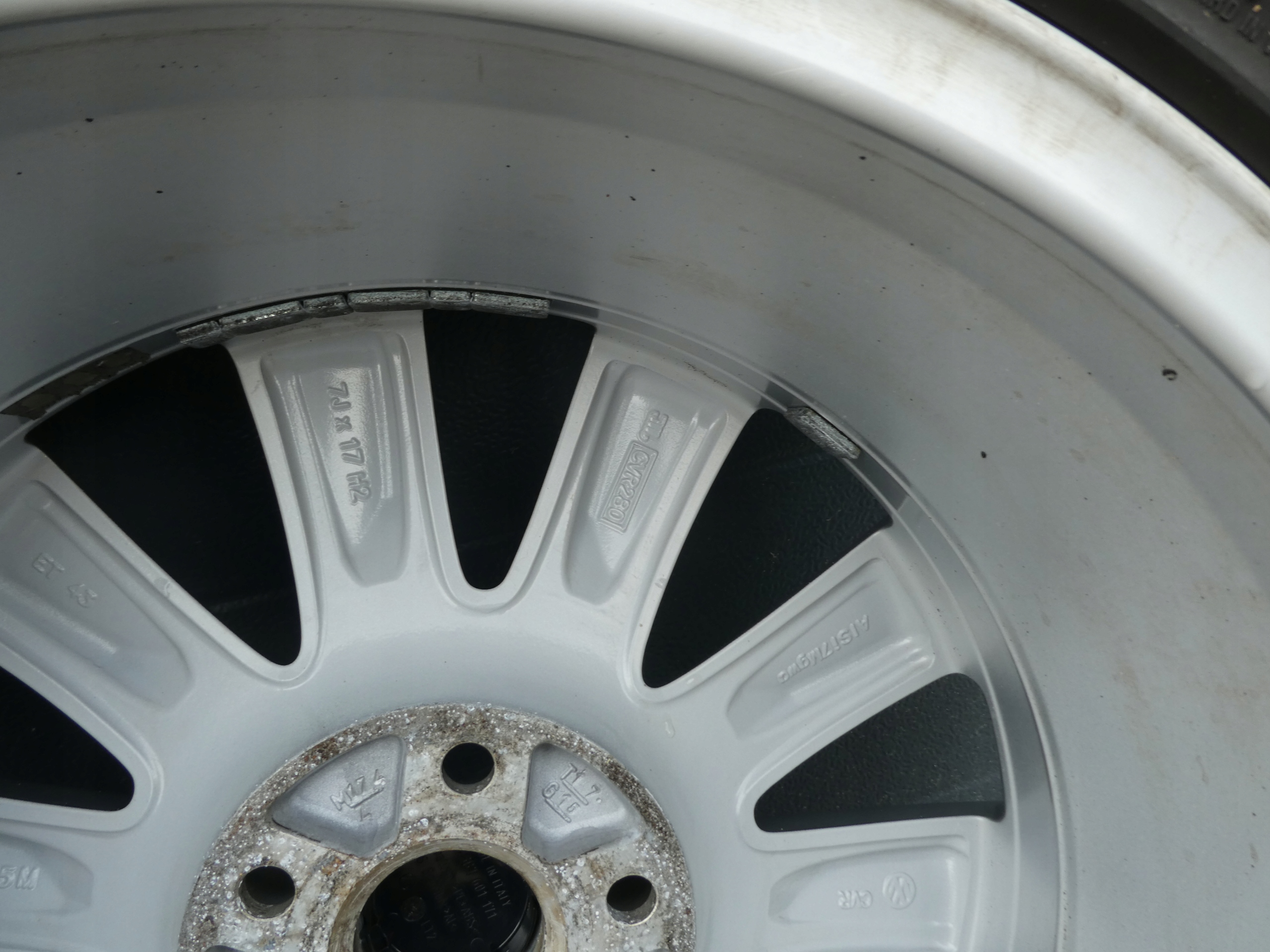4X wheels discs tyres VW 5N0601025M 2018R