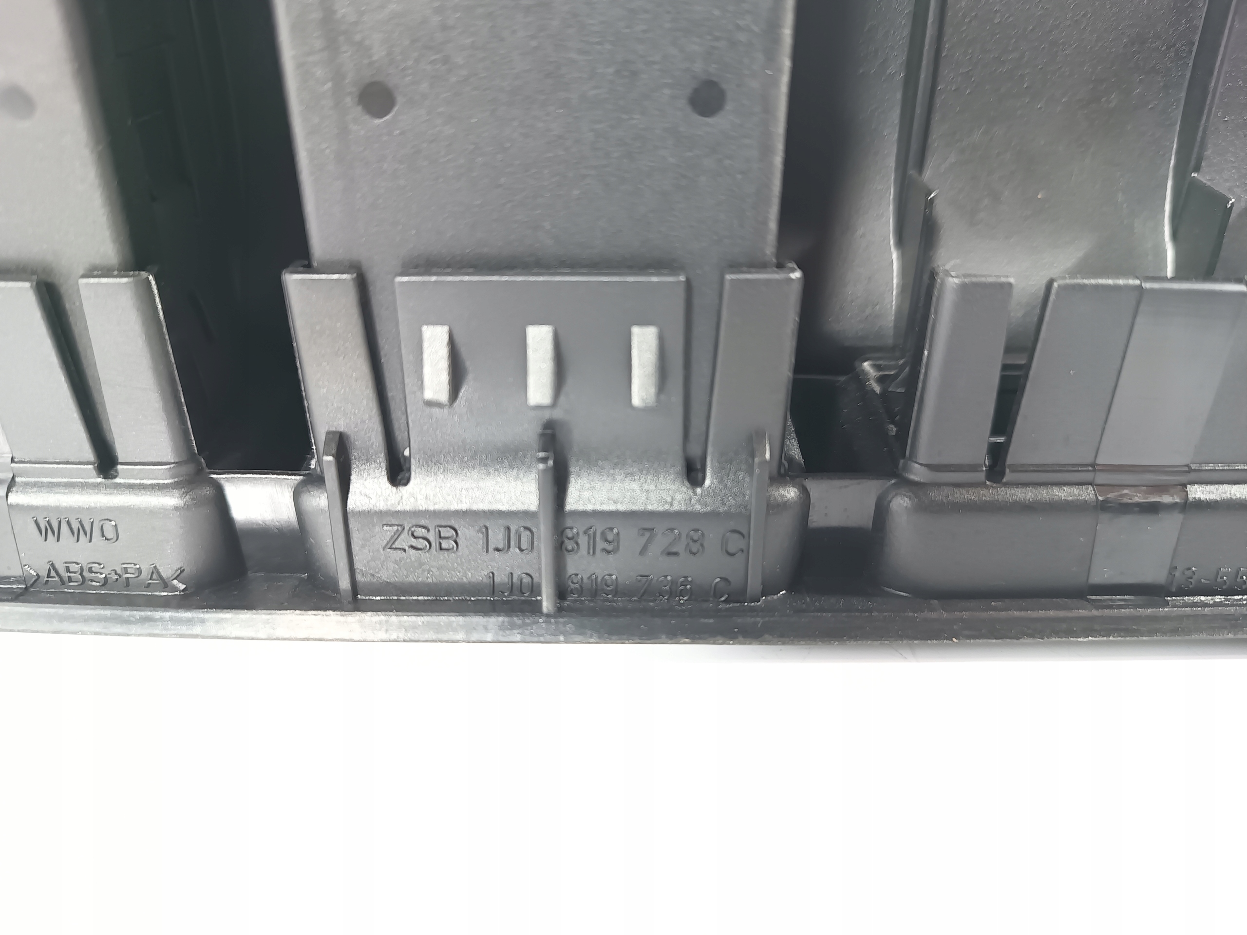VW Golf IV 4 97-06 Lüftungsgitter des lüfters luft mitte OE 1J0819728C