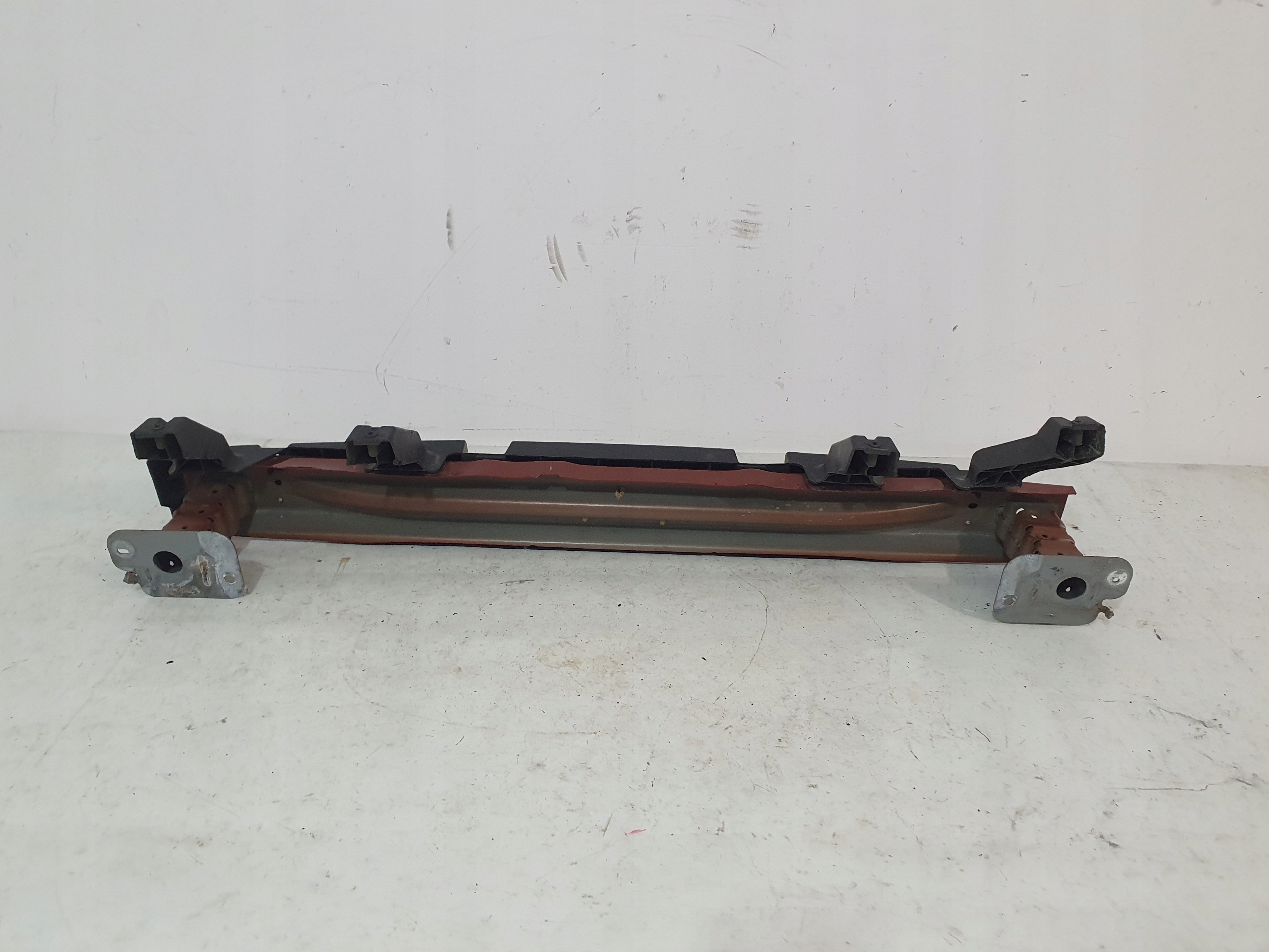 pillar sider absorber below bumper rear part tylni Dacia Jogger