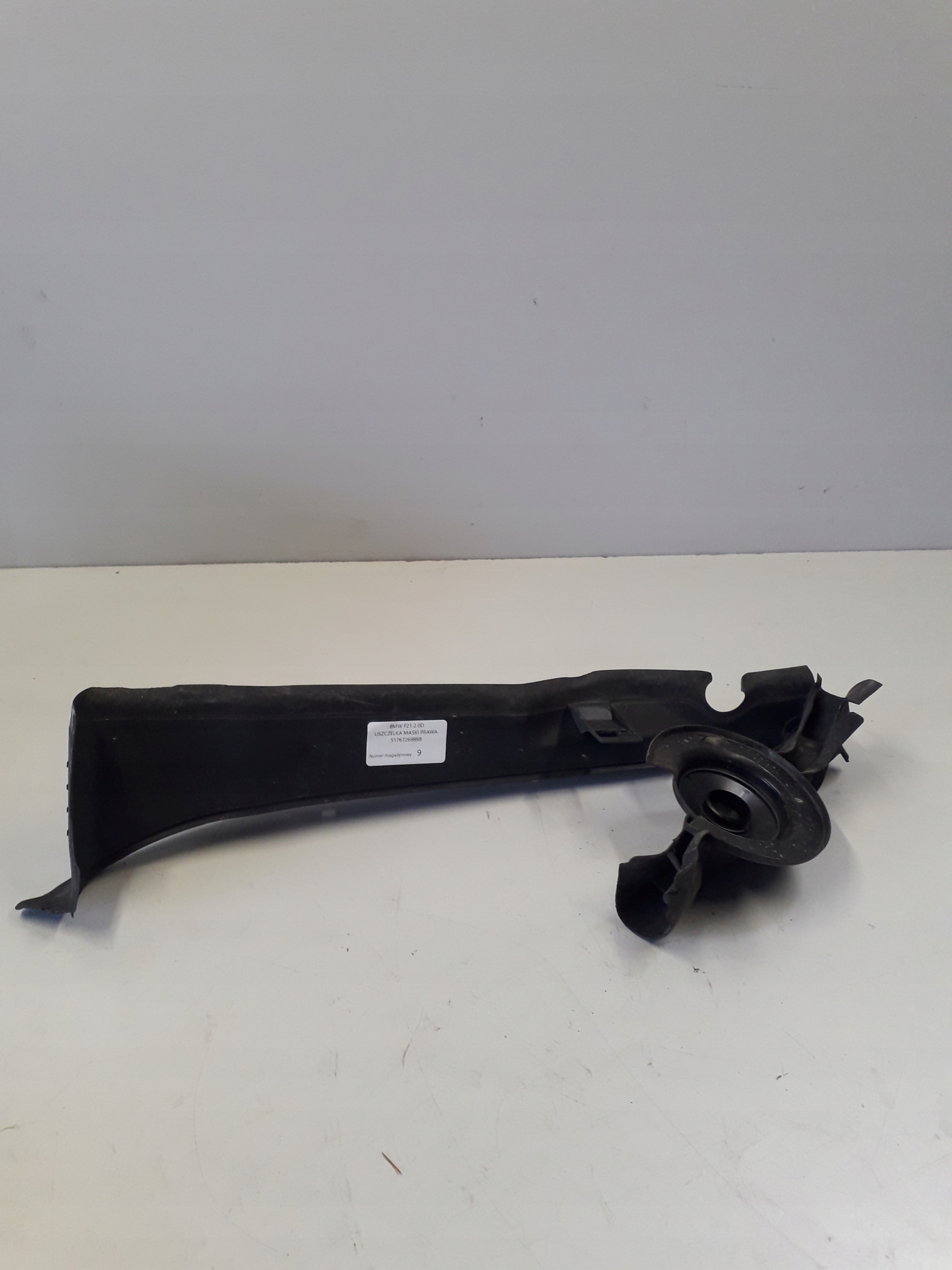 BMW F21 2.0D USZCZELKA MASKI PRAWA 51767269998 Numer katalogowy części 51767269998