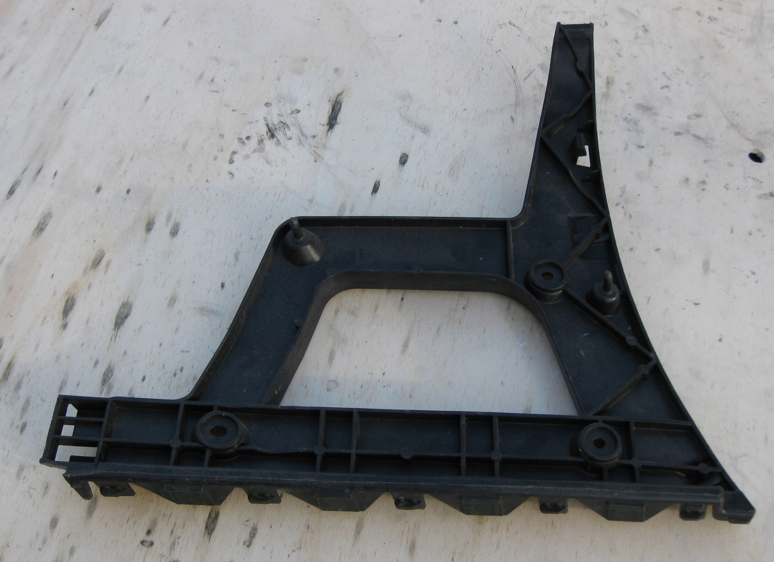 AUDI A4 8K KOMBI supporto destra posteriore 8K9807454B