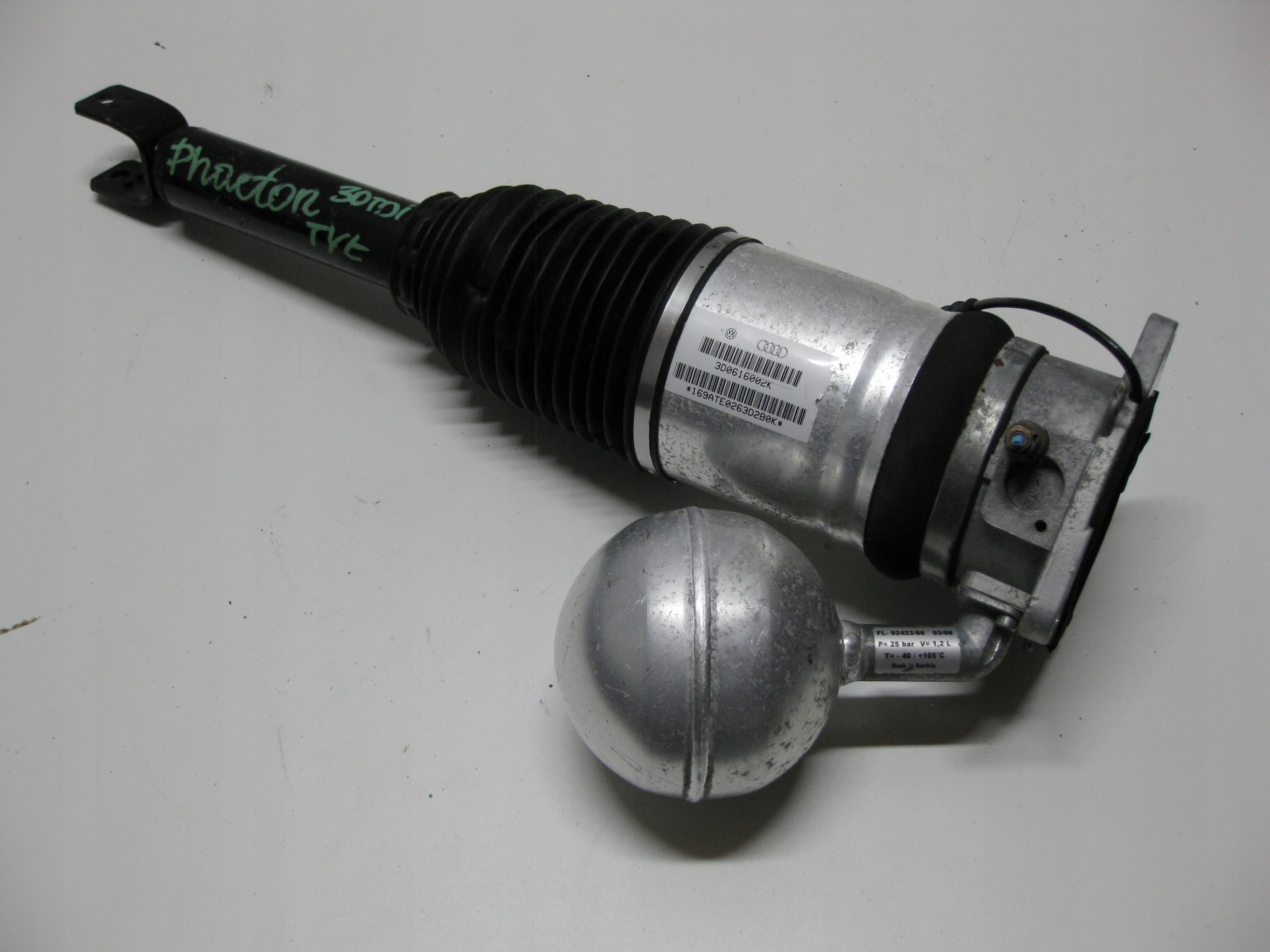 VW PHAETON 06R shock absorber right rear part 3D0616002K