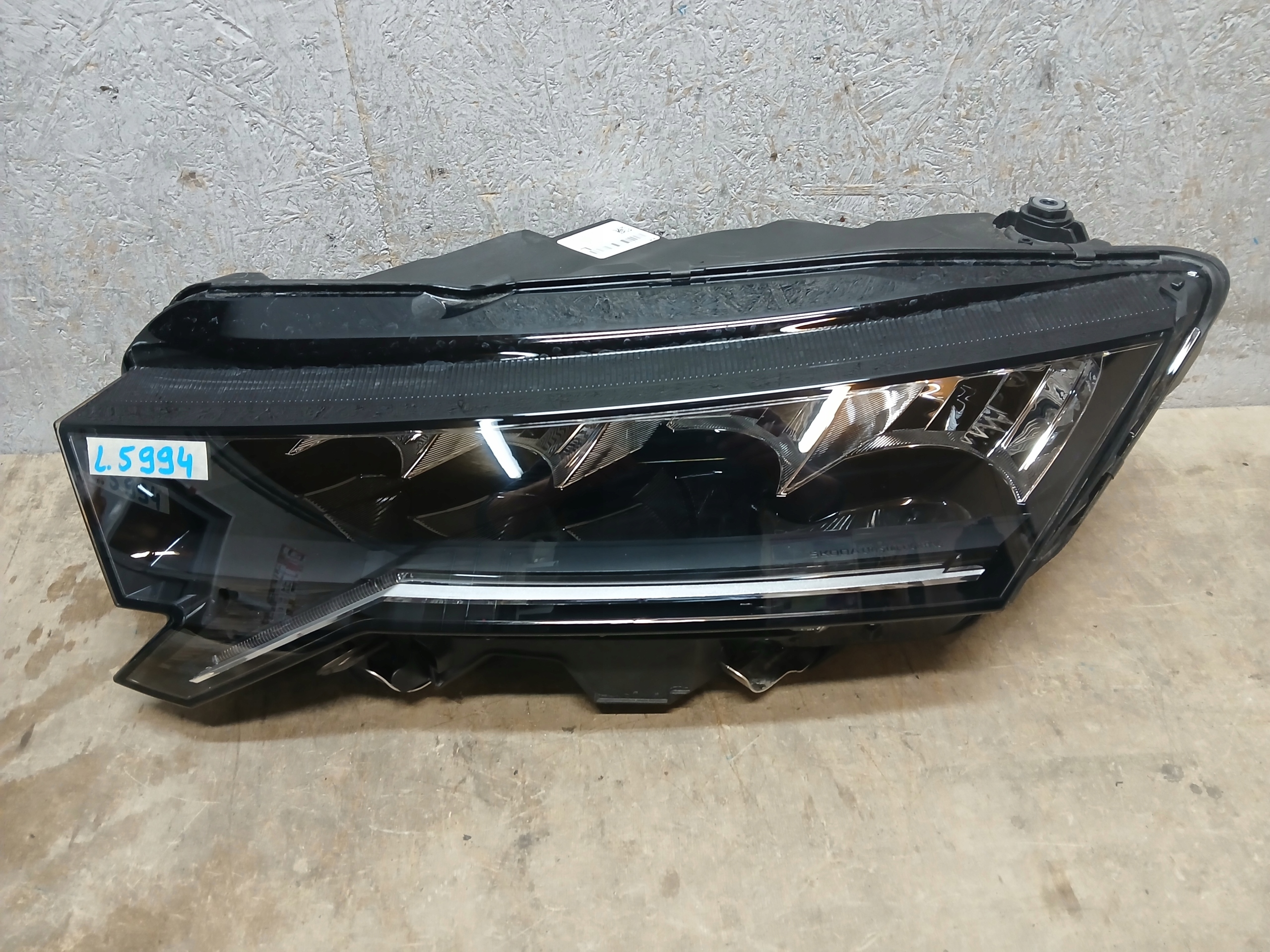 light front left SKODA OCTAVIA IV 4 LIFT FULL LED 5E4941009