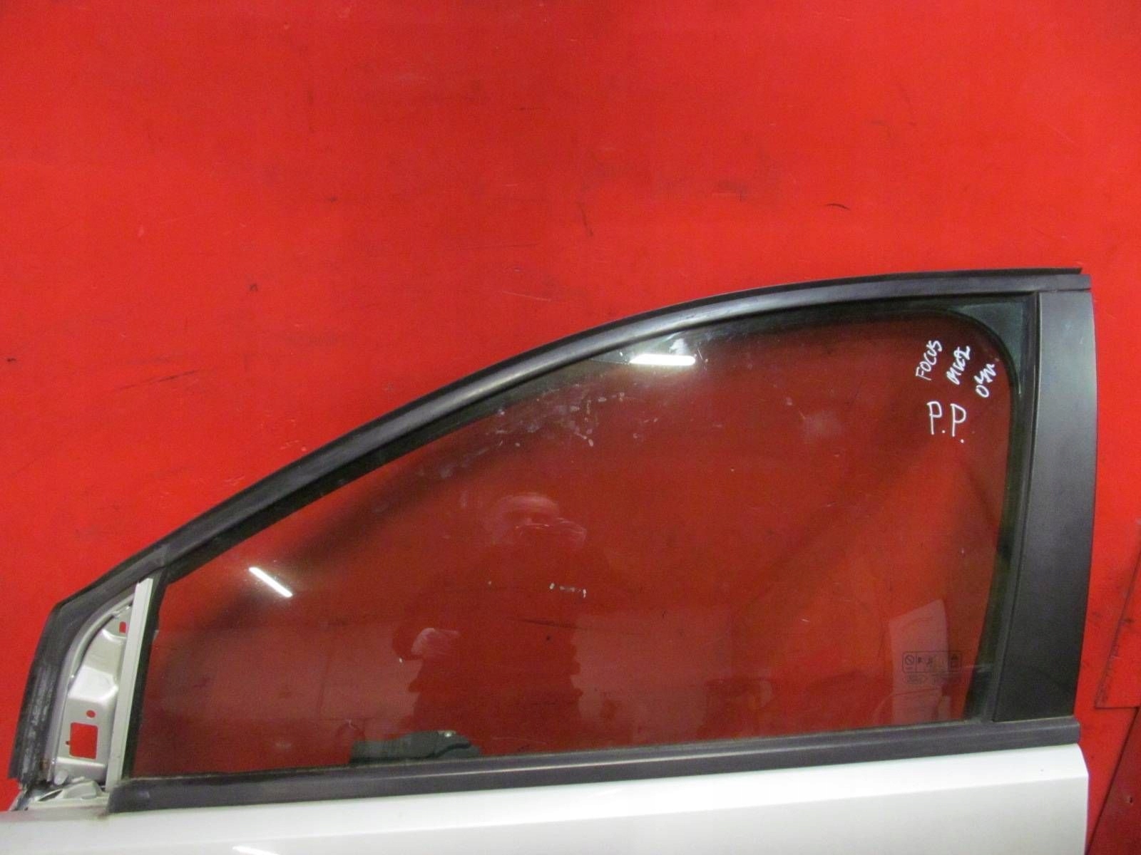 FORD FOCUS II 2 MK2 door front left silver O3 03 5D 5 door 2004-2007
