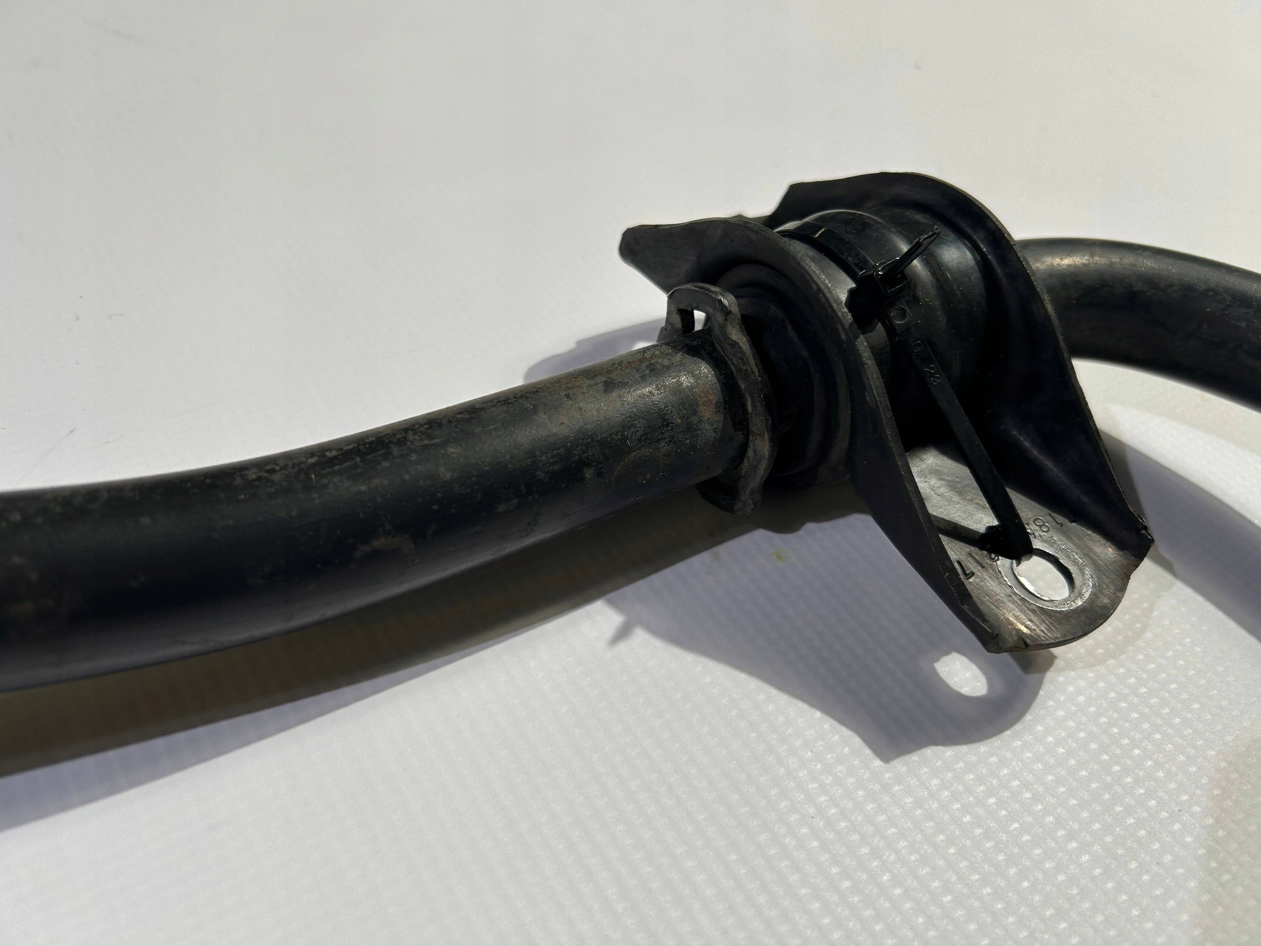 stabilizer rod front Dodge Challenger SRT 6.1 2008