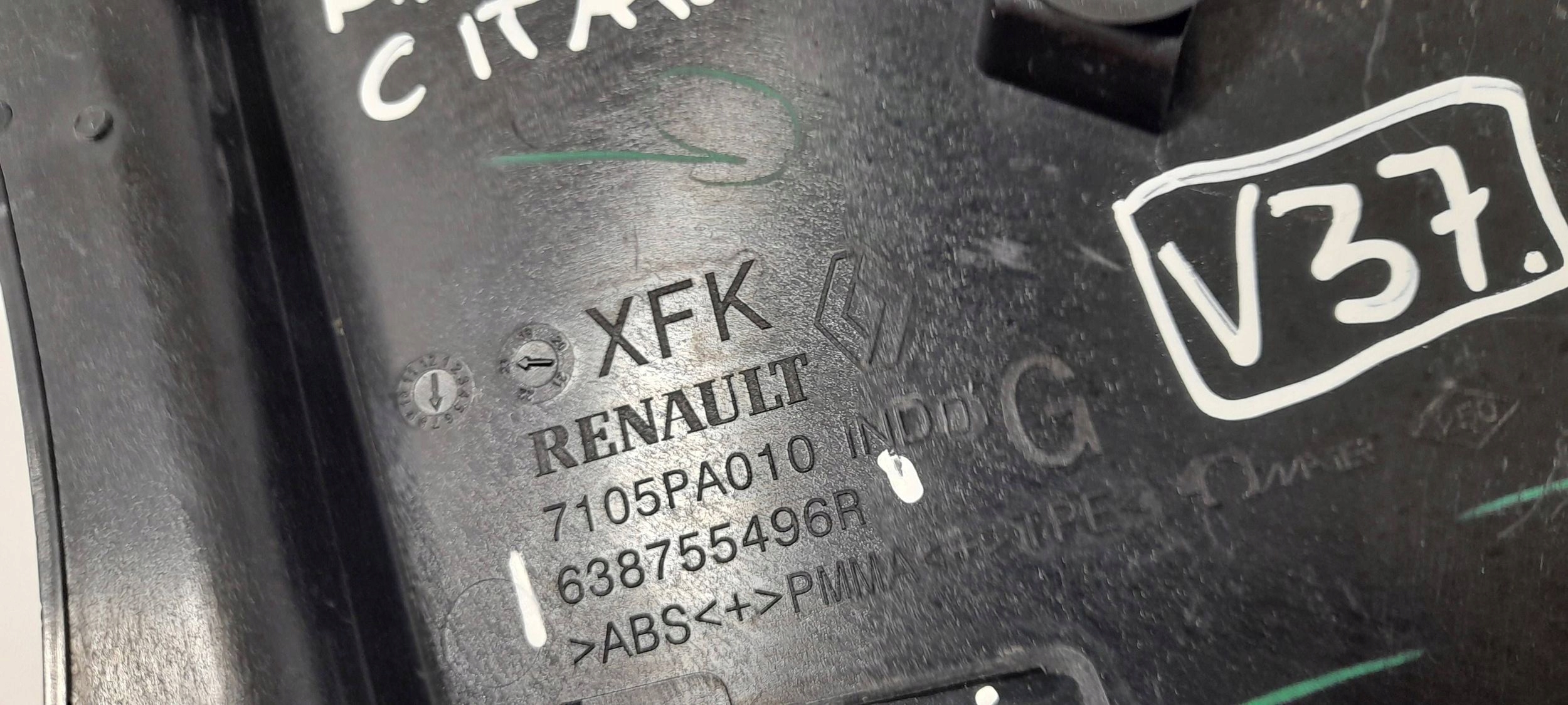Renault Kangoo IV Trojkat parafango sinistra 638755496R (V37)