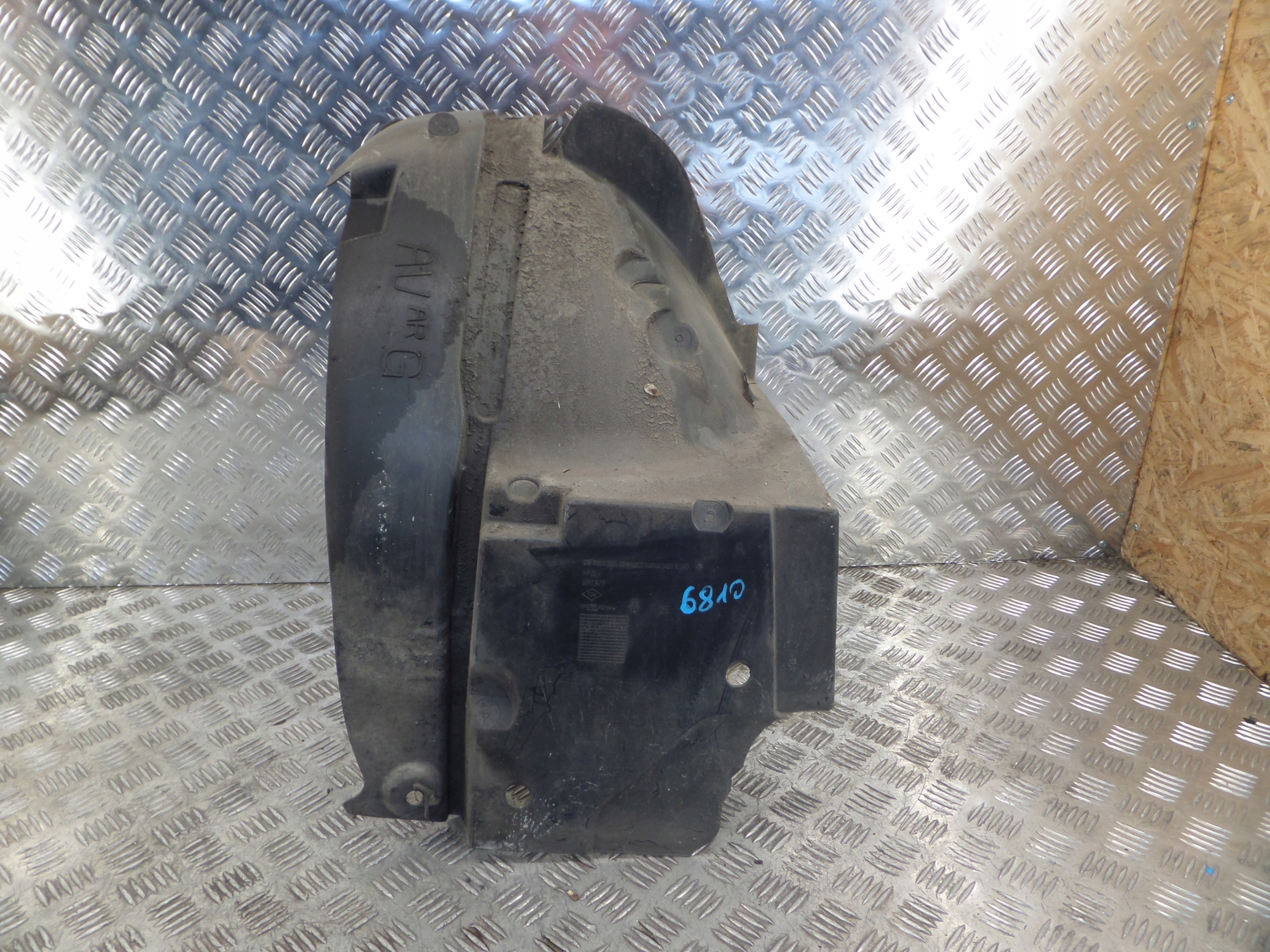 mudguard left front RENAULT TRAFIC III 1.6 93867897