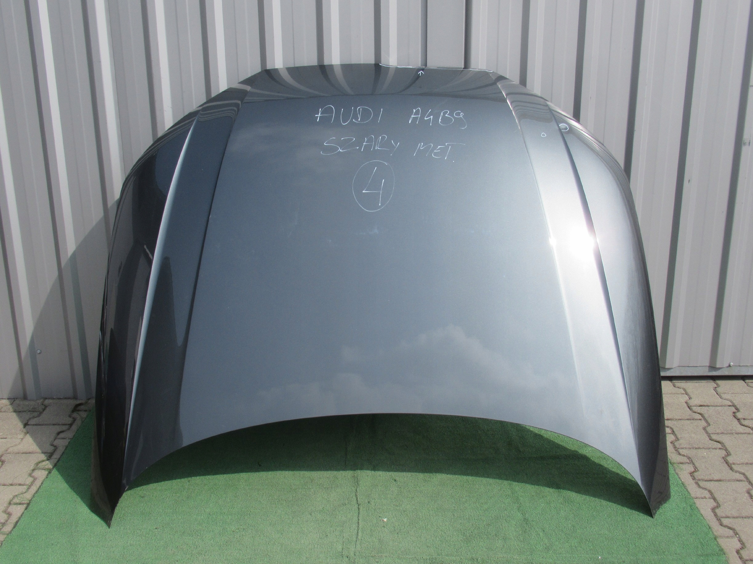 AUDI A4 B9 8W 16- MASKA POKRYWA SZARY METALIK 8W0823029A Numer katalogowy części 8W0823029A 07S