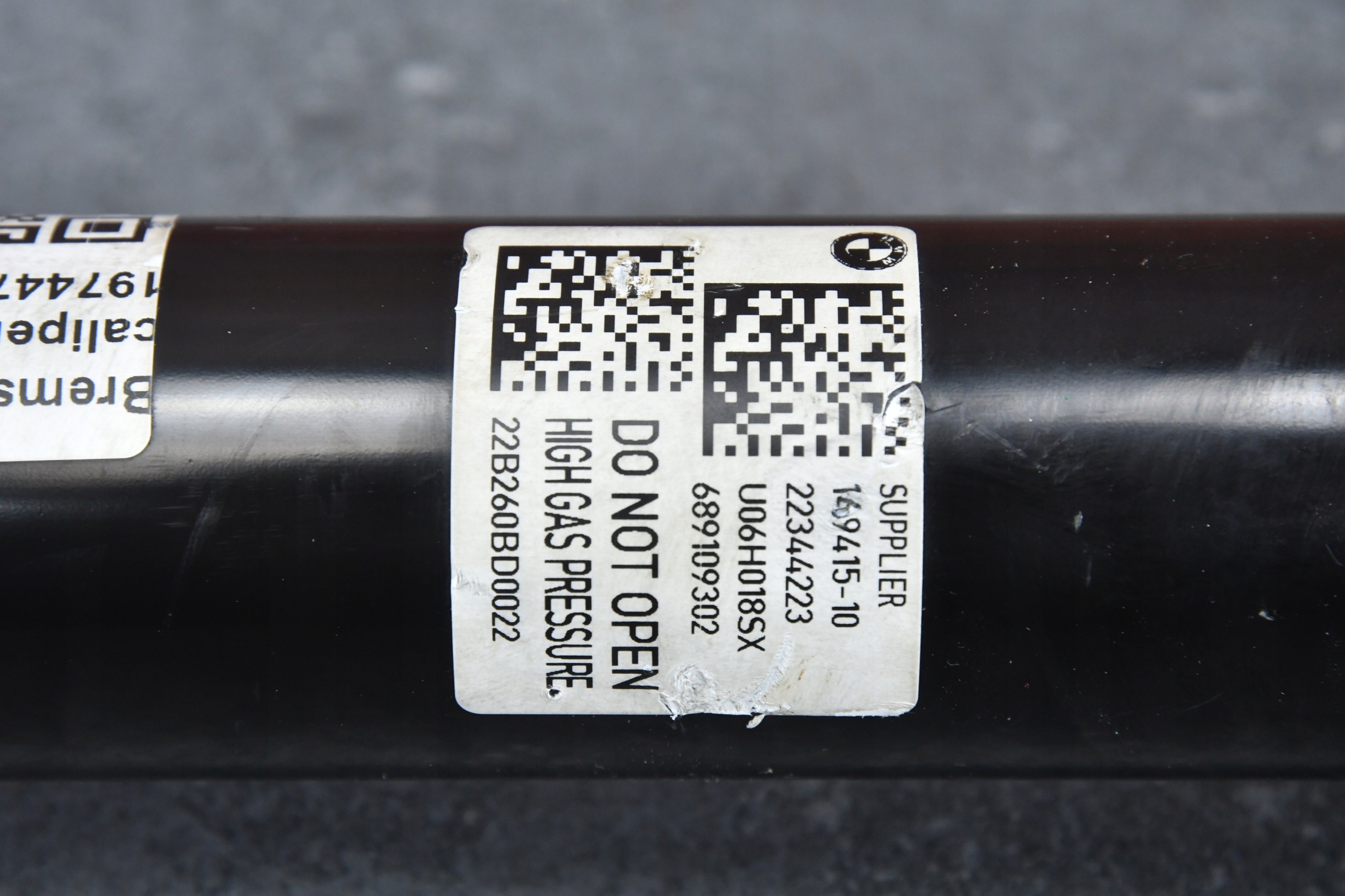 shock absorber right left rear part rear BMW 2 U06 6891093 470km