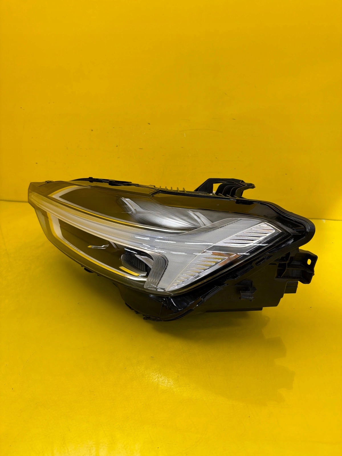 light left front Volvo XC60 II Lift Mid Led 32338984