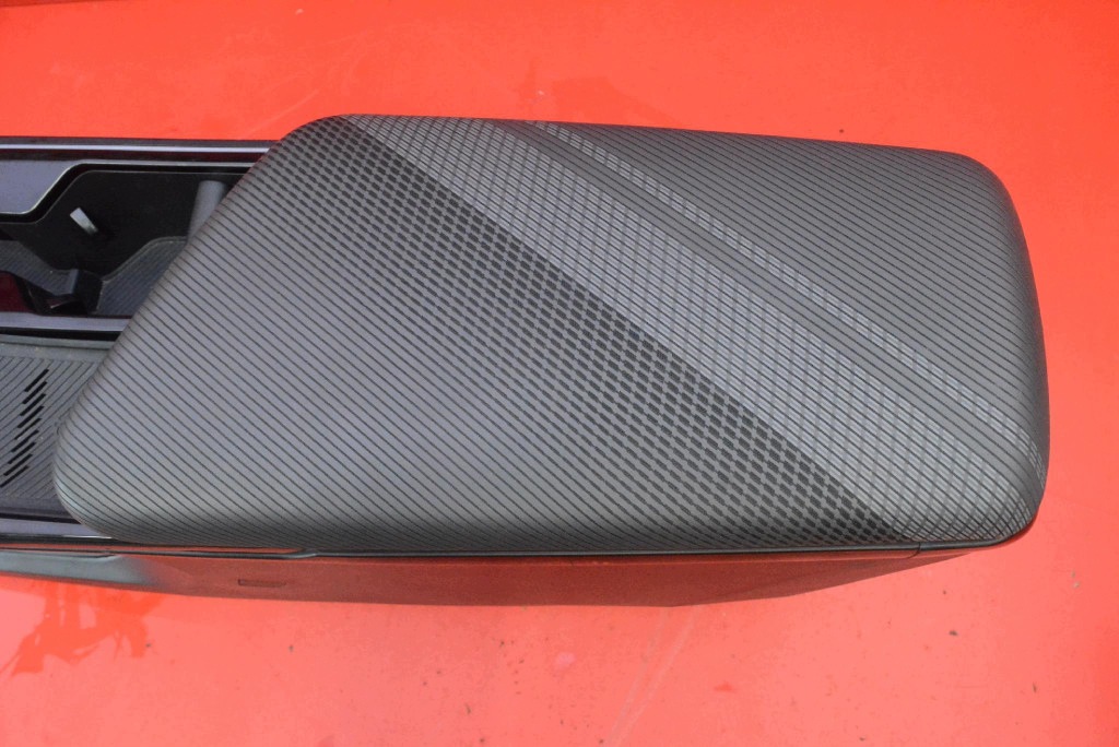 TUNEL central armrest EU 84697CV100WK KIA EV6 GT 21-24