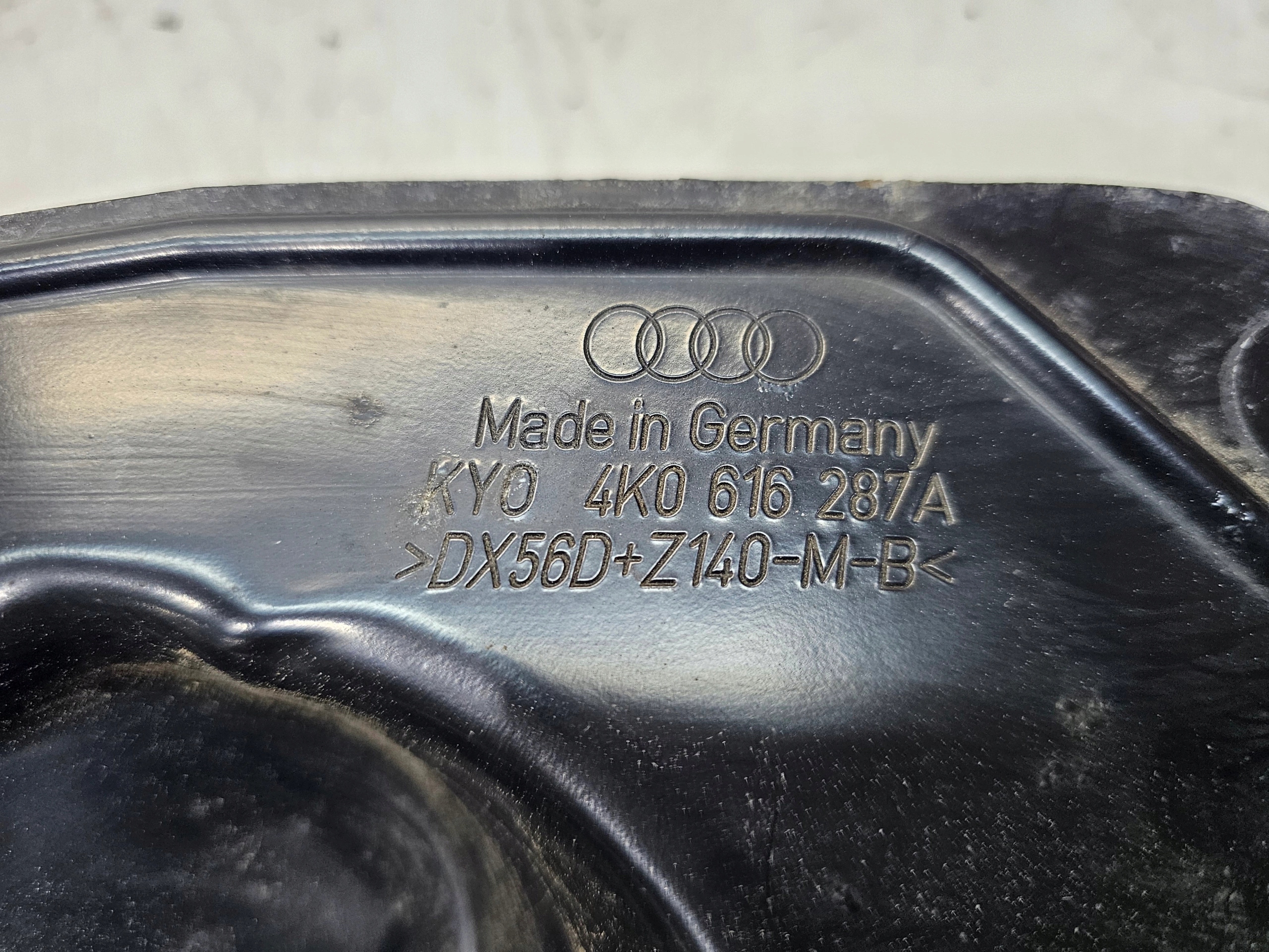 cover rear chassis left AUDI A6 C8 4K08616287A