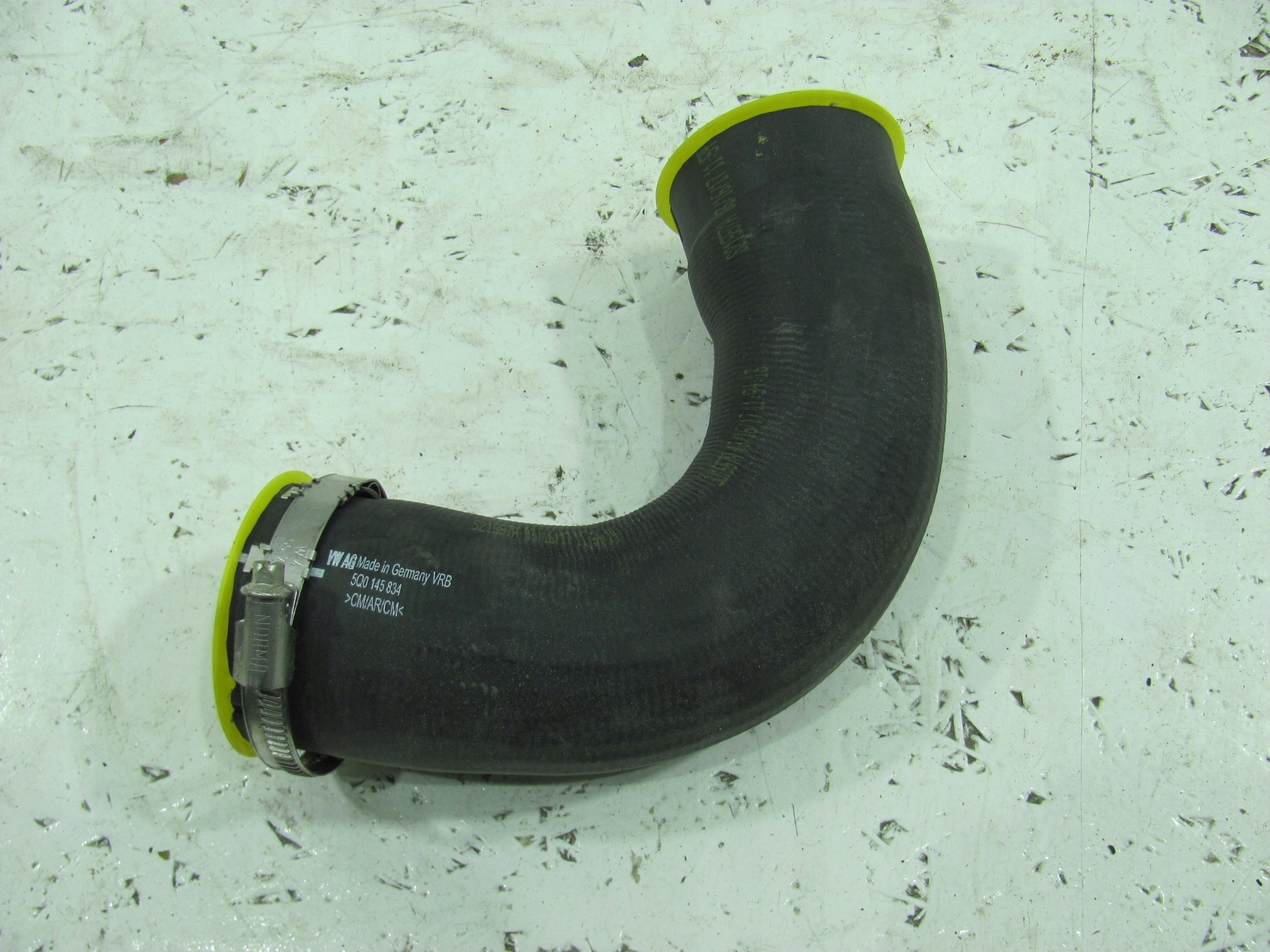 Audi VW Seat Skoda шланг інтеркулера 5q0145834