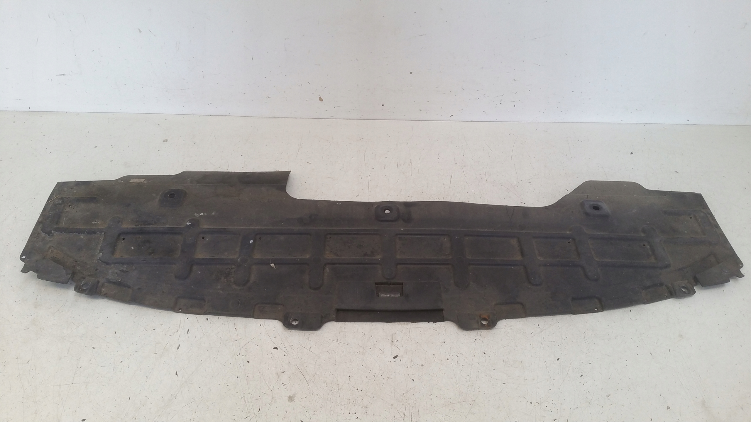 cover below bumper front 95244557 Opel Karl