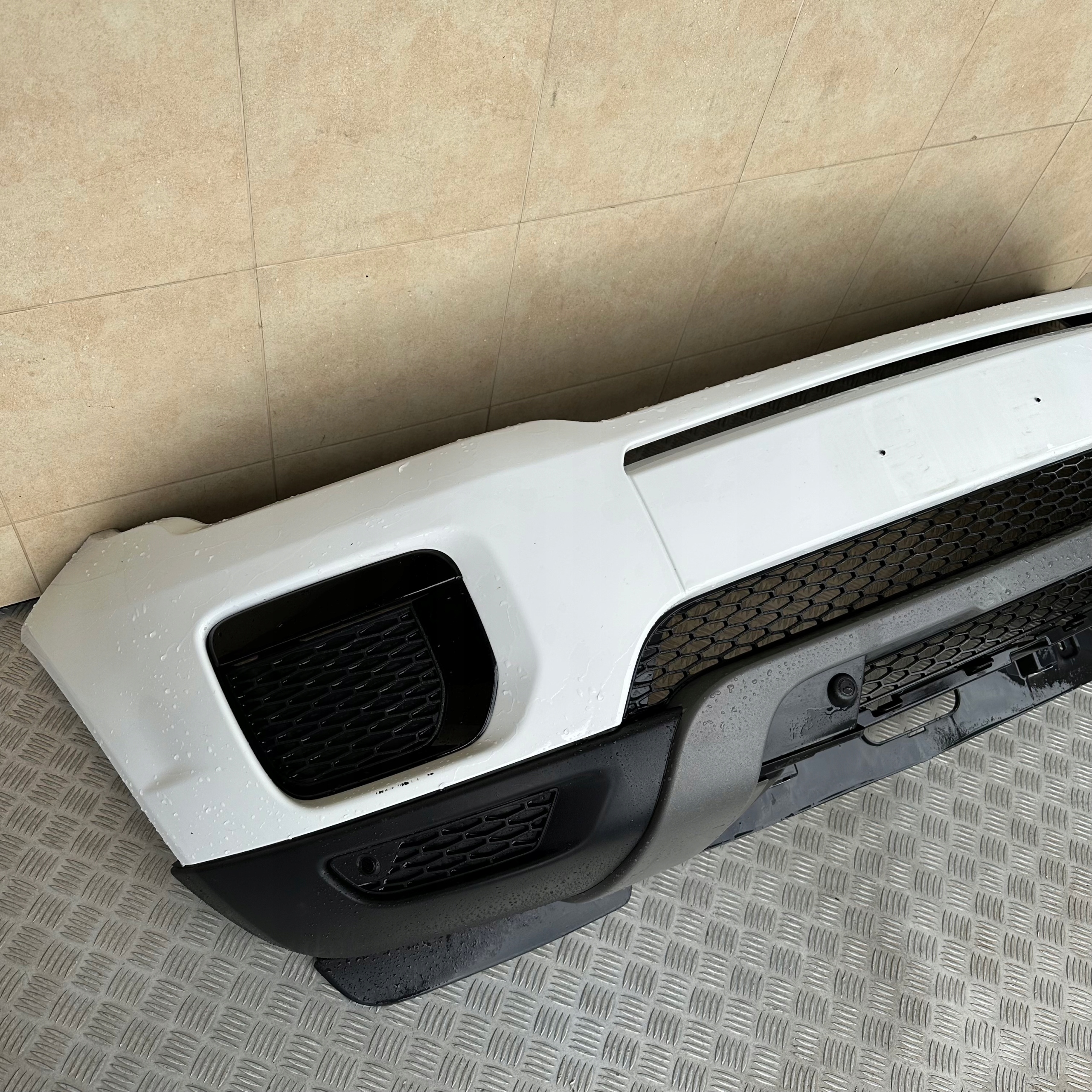 FRONT BUMPER RANGE ROVER EVOQUE LIFT 4 PDC 17R.