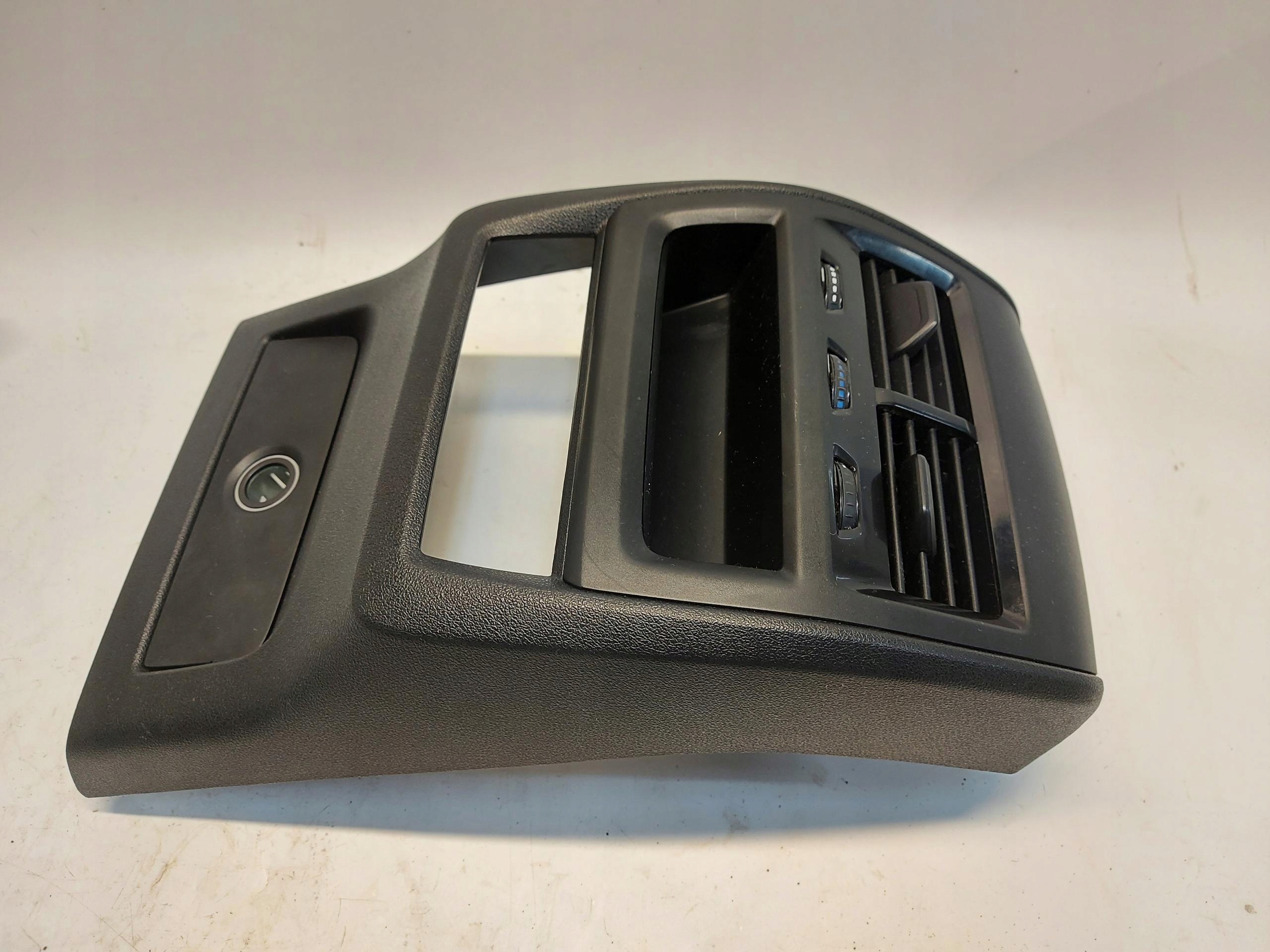 BMW G05 X5 3.0d 2019r TUNEL mitte Klima 9399875