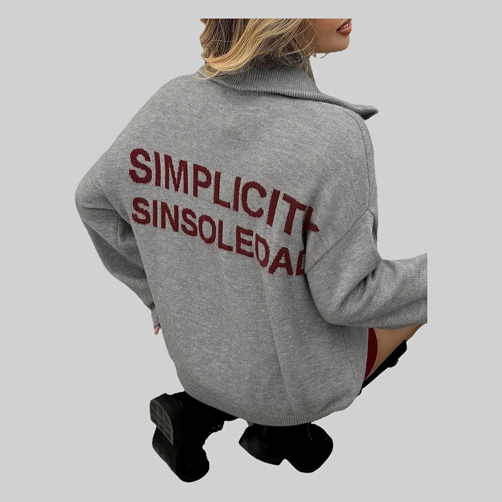 Dámský Svetr volný šedý se stojáčkem slogan casual L 40