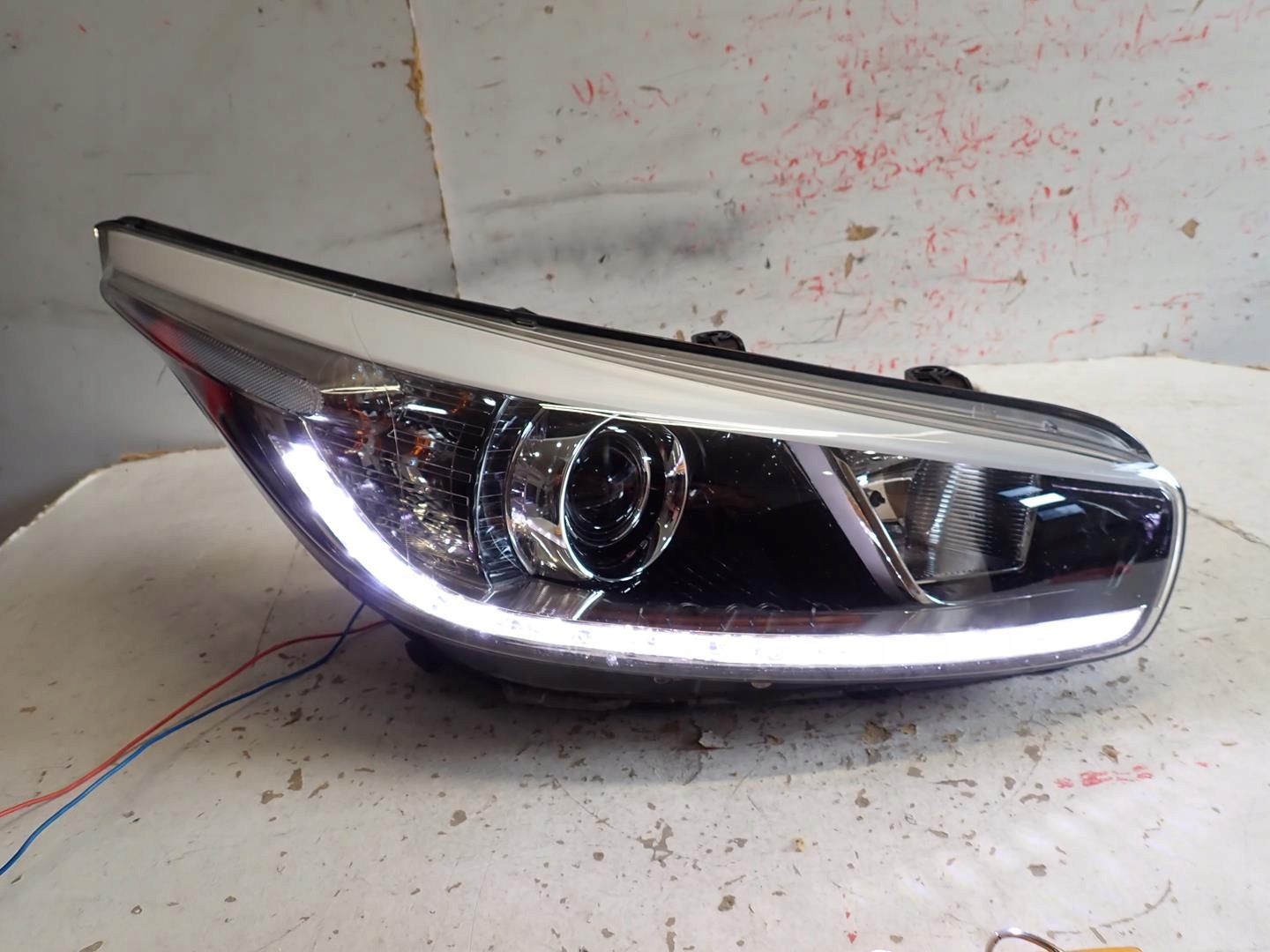 light front front right KIA CEED II 2012-2018 XENON 92102-A2260